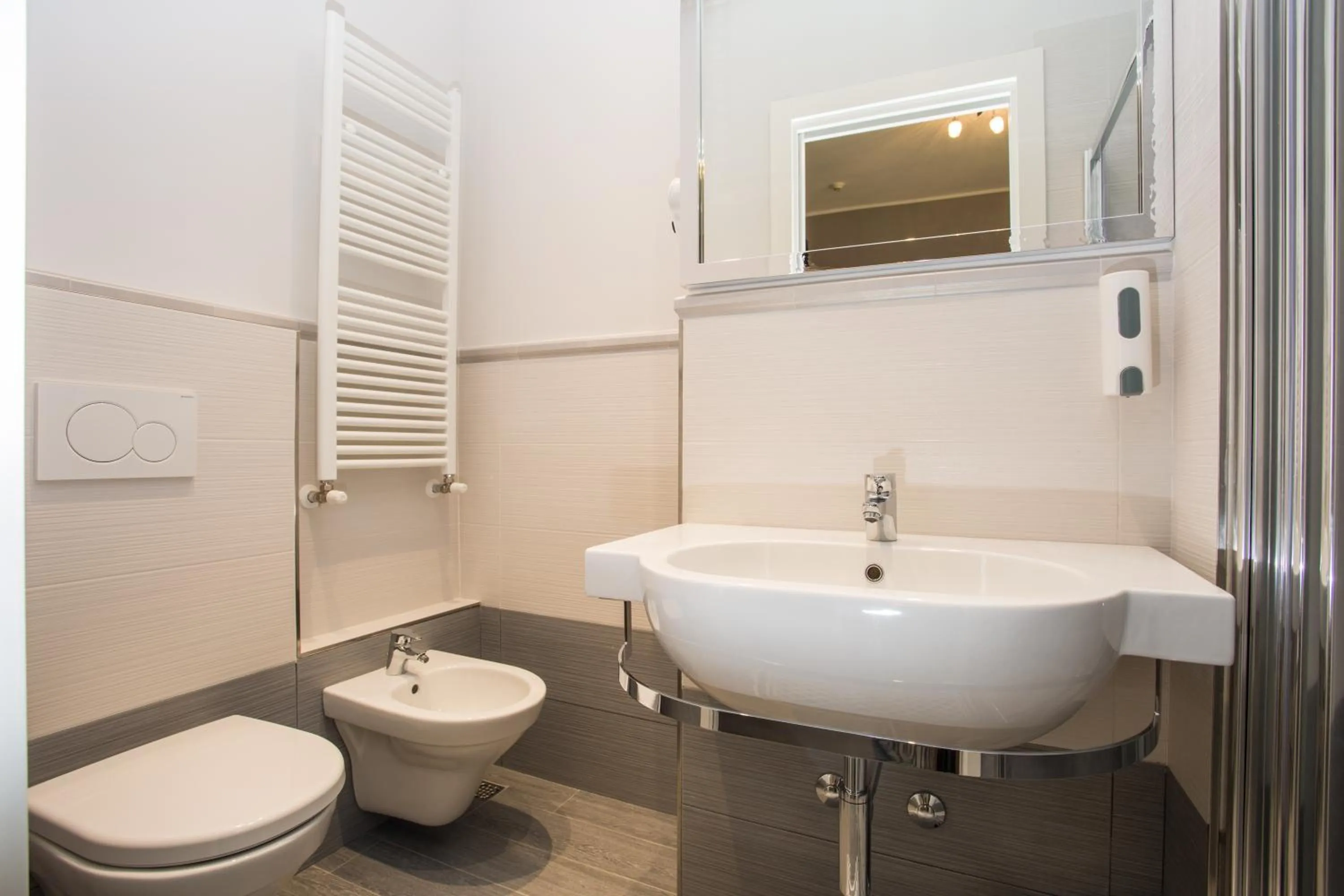 Bathroom in Albergo Ristorante Pozzi