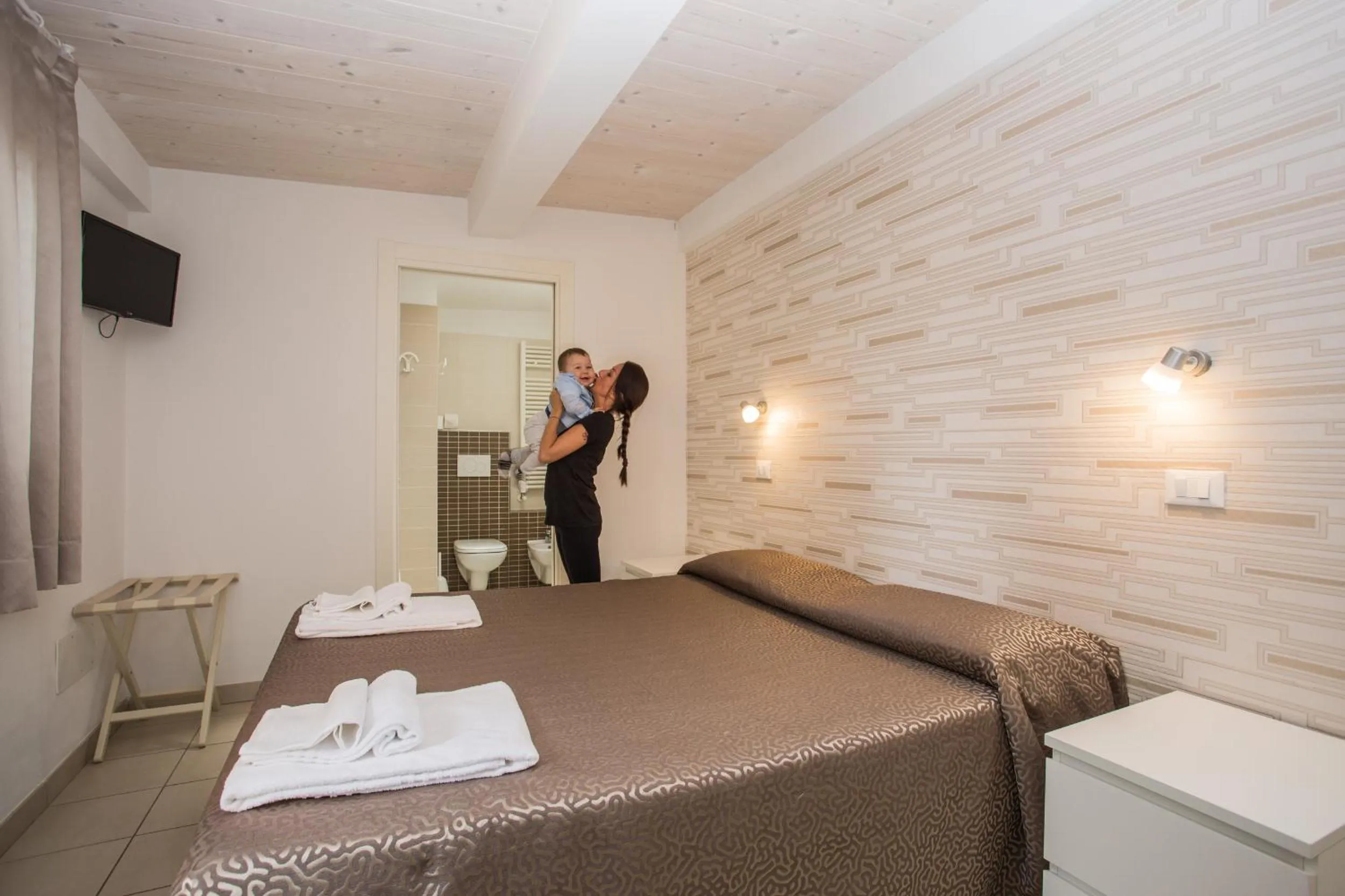 Staff, Bed in Albergo Ristorante Pozzi