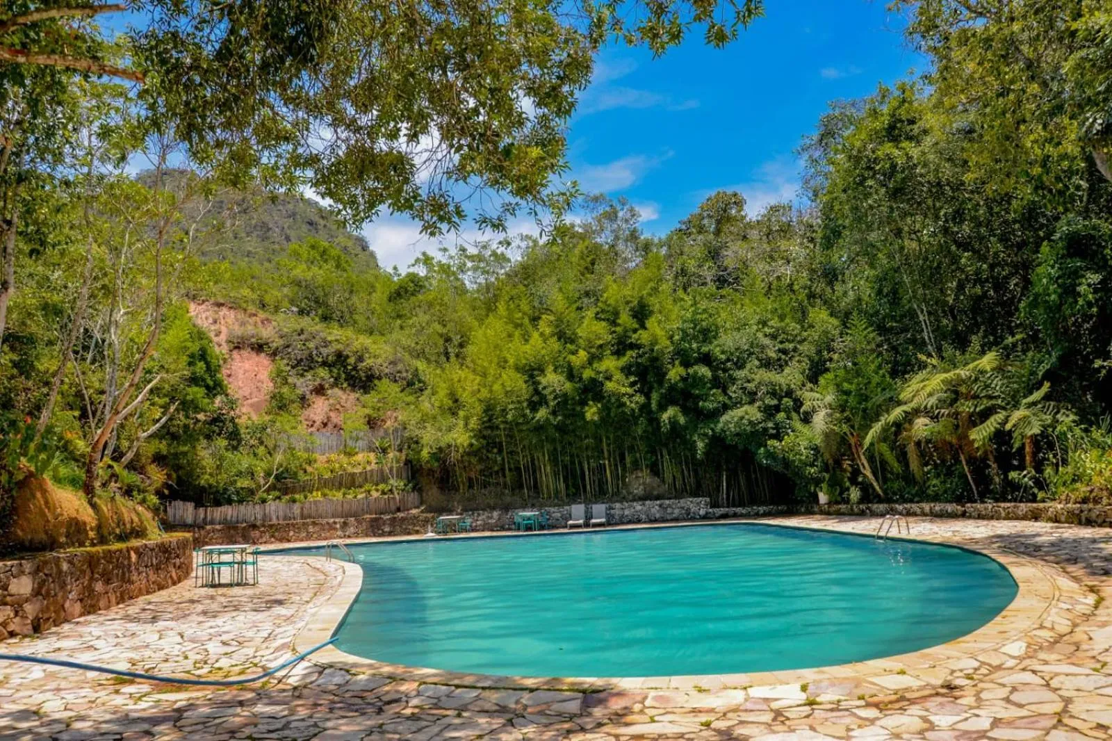 Swimming pool in Pousada Candonga da Serra