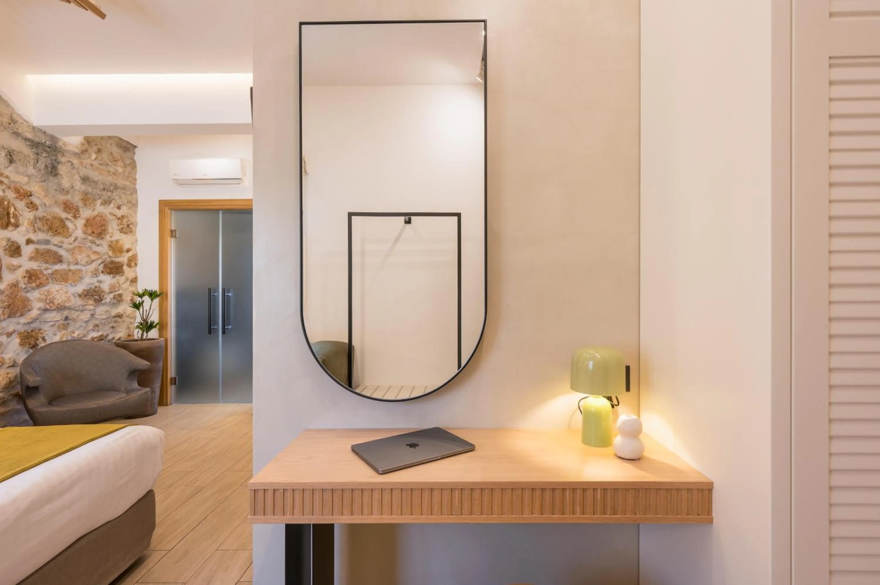 Photo of the whole room in Agave Suites