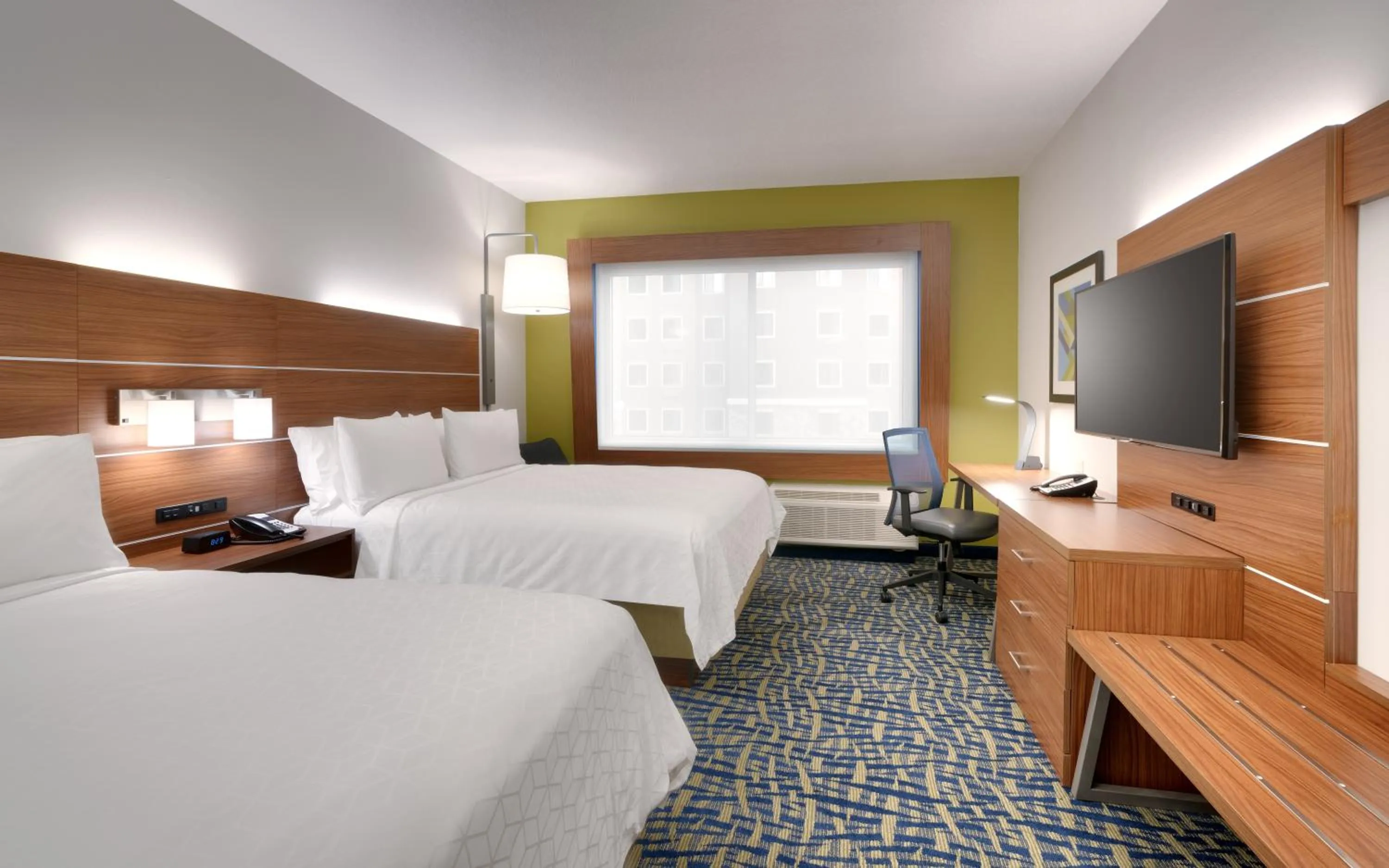 Photo of the whole room, Bed in Holiday Inn Express & Suites - Gainesville I-75 by IHG