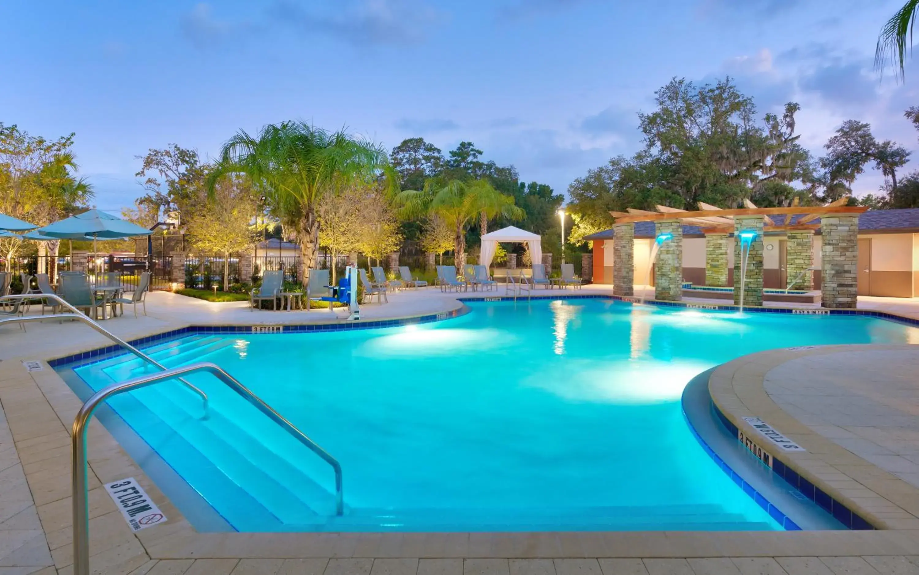 Swimming pool in Holiday Inn Express & Suites - Gainesville I-75 by IHG Swimming pool in Holiday Inn Express & Suites - Gainesville I-75 by IHG