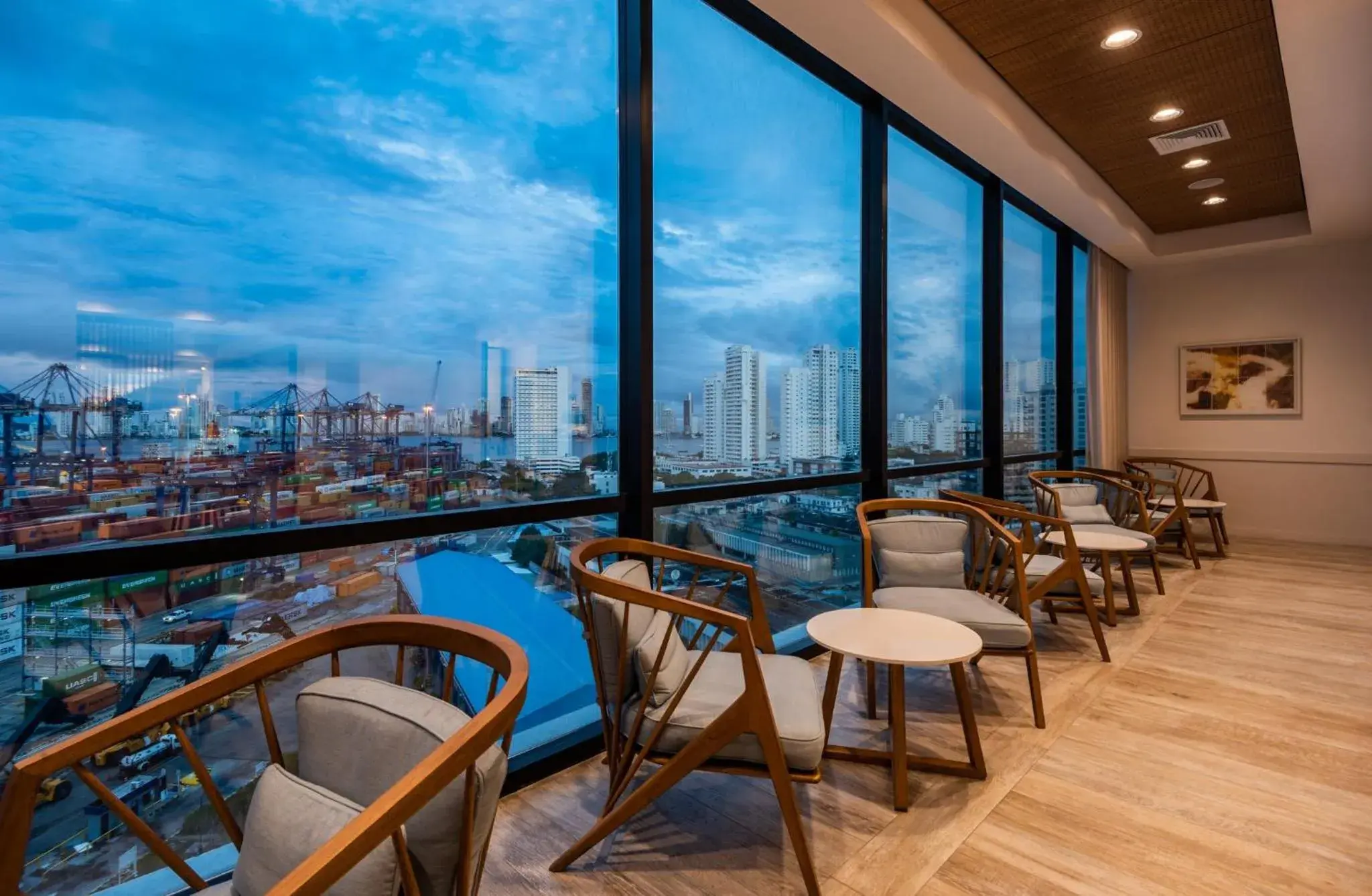 Property building in Holiday Inn Express Cartagena Manga by IHG Property building in Holiday Inn Express Cartagena Manga by IHG