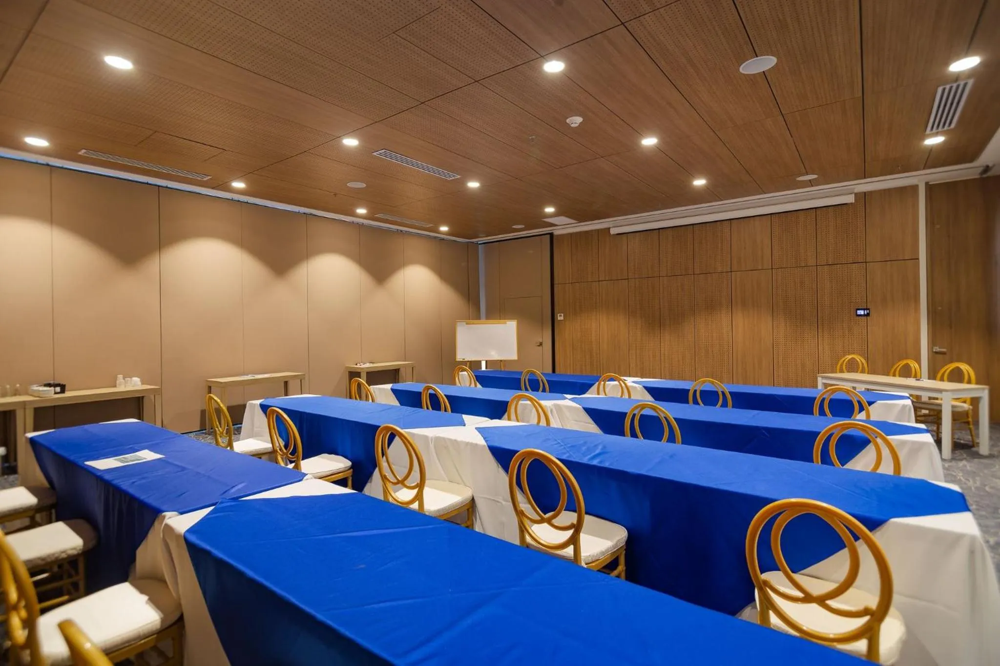 Spa and wellness centre/facilities in Holiday Inn Express Cartagena Manga by IHG