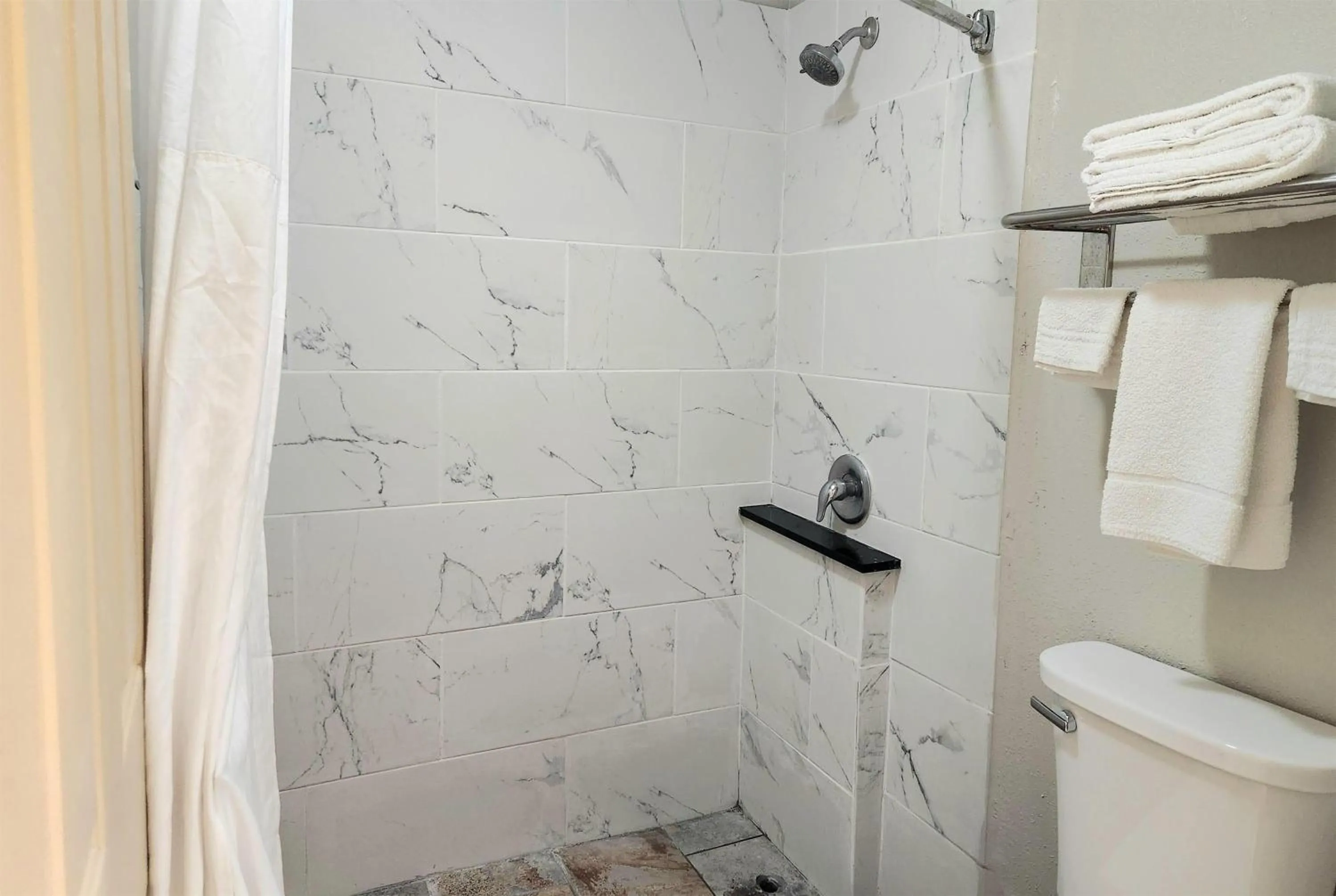 Bathroom in Days Inn by Wyndham Portland/Corpus Christi