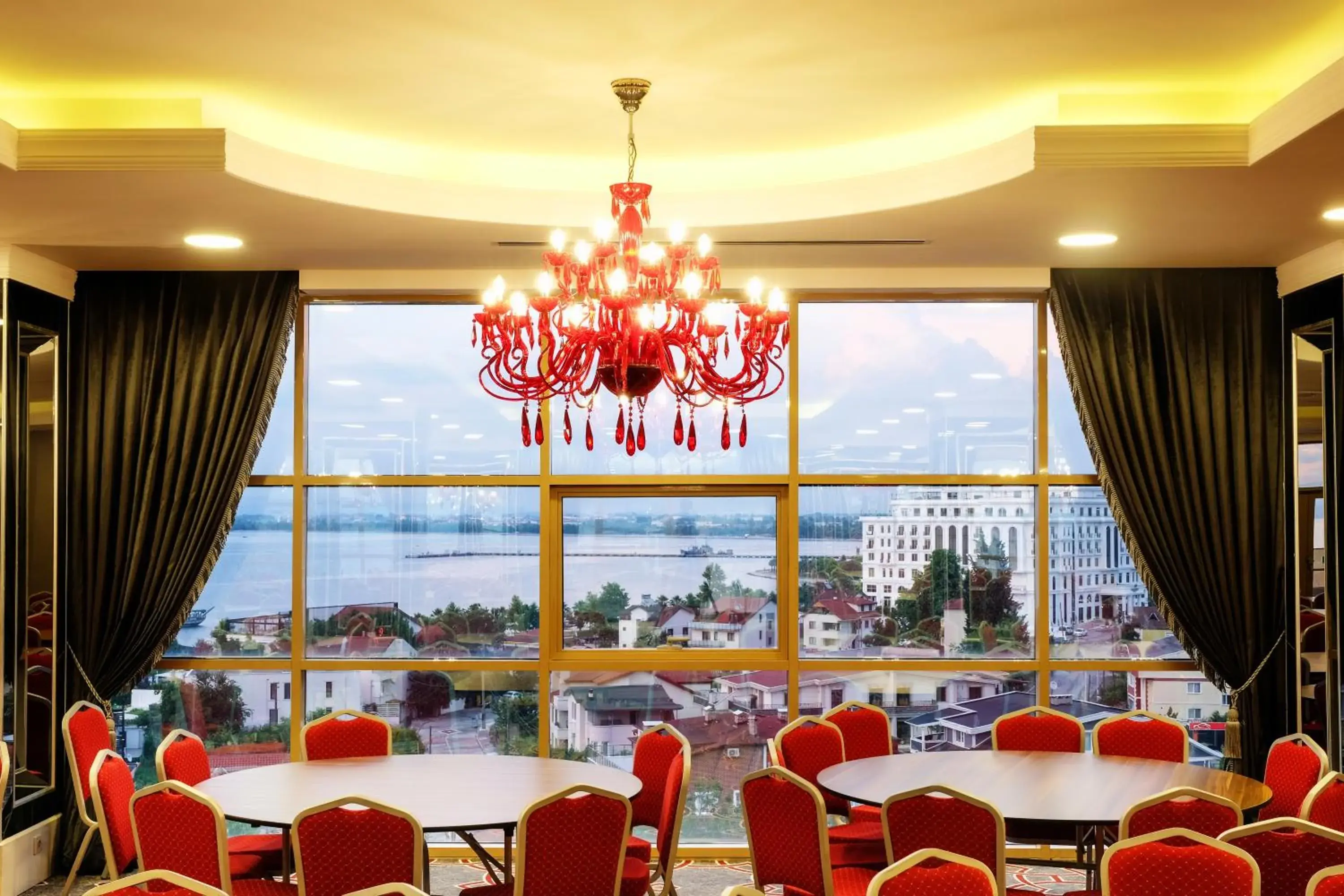 Property building in TRYP by Wyndham Izmit Property building in TRYP by Wyndham Izmit
