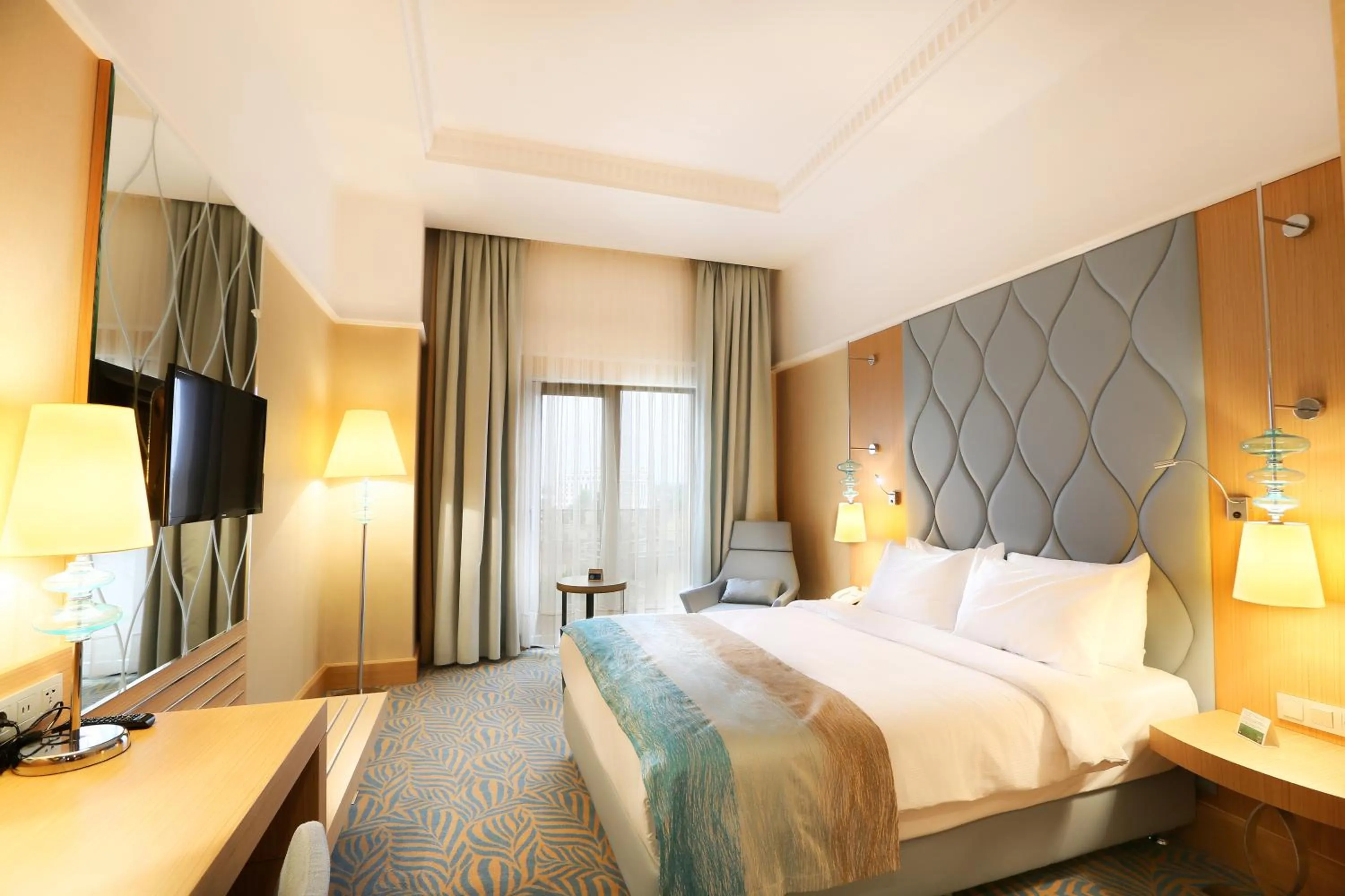 Photo of the whole room, Bed in TRYP by Wyndham Izmit