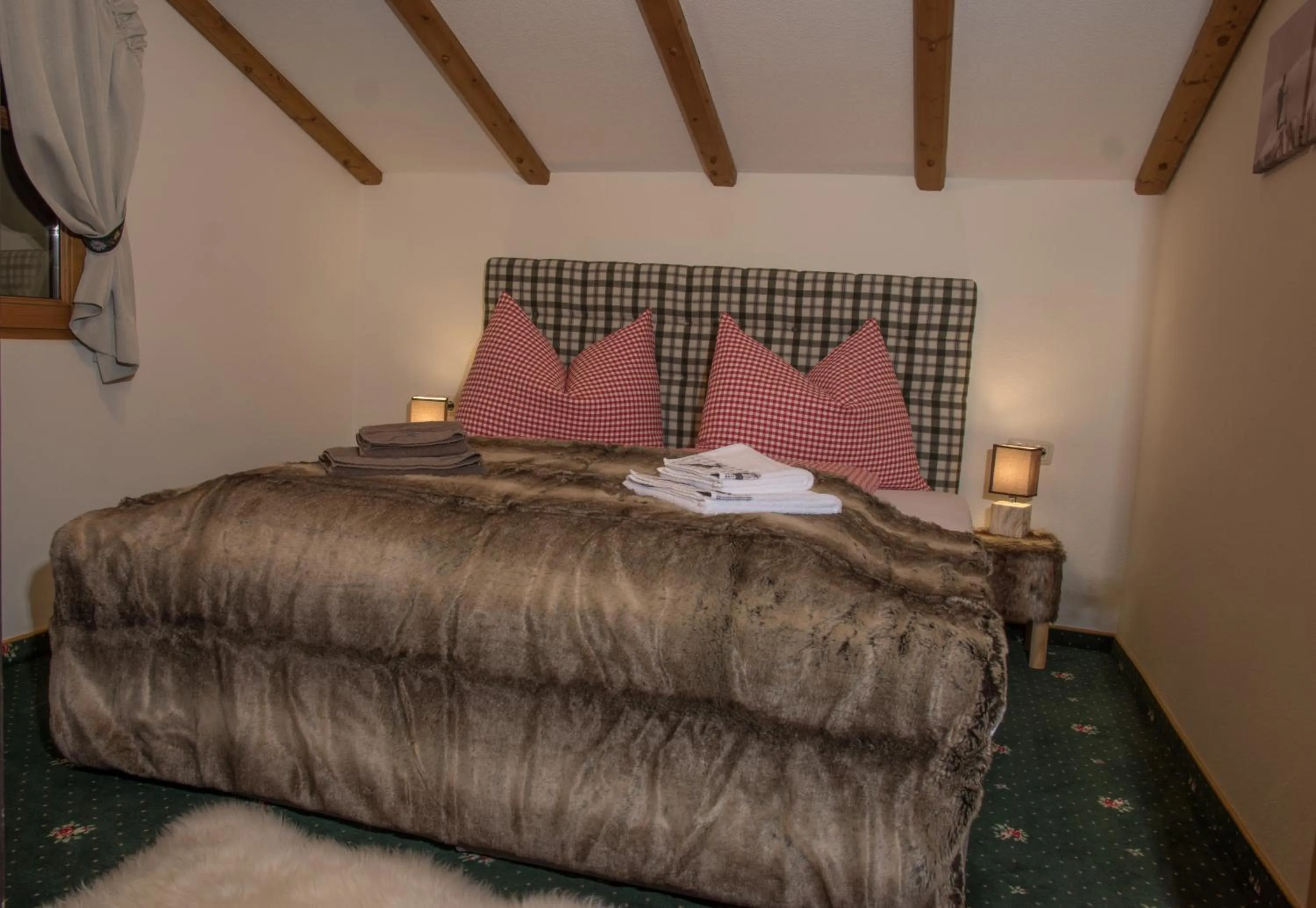 Bed in Landhaus Alpenjuwel