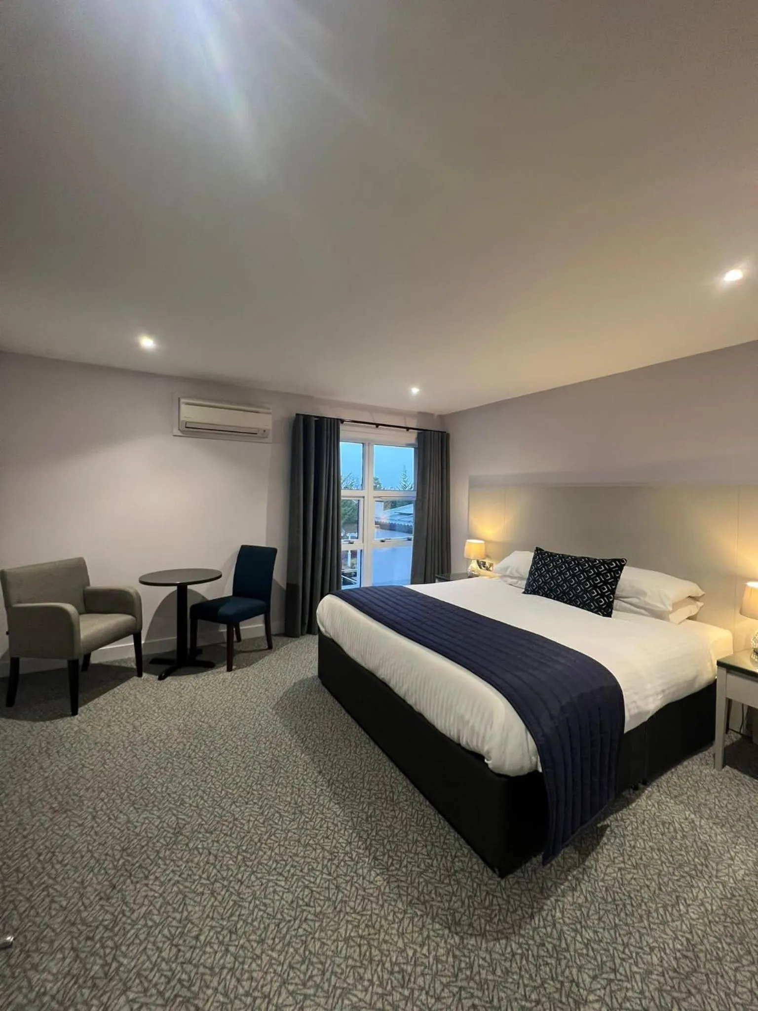 Bed in Dean Park Hotel