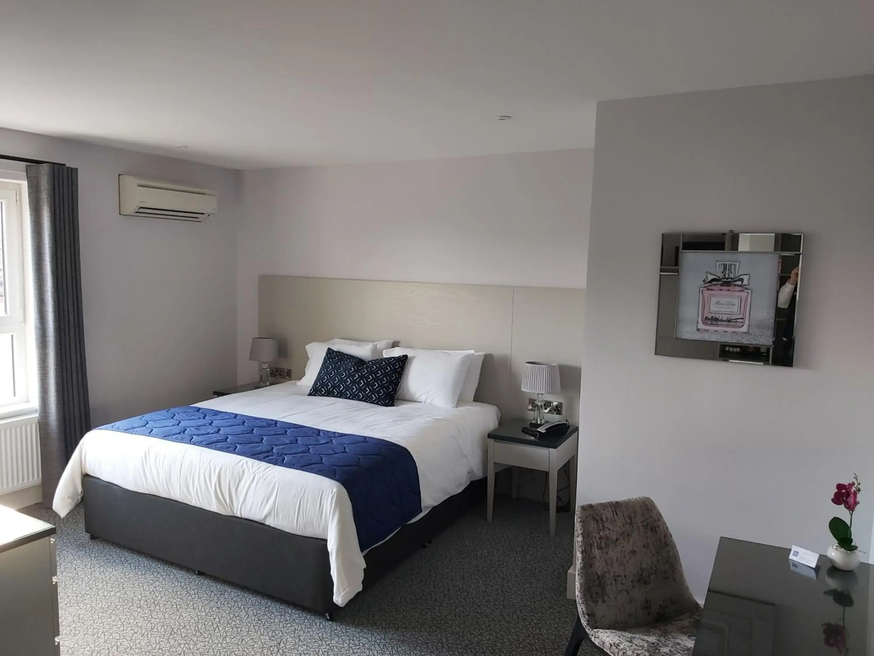 Bed in Dean Park Hotel Bed in Dean Park Hotel