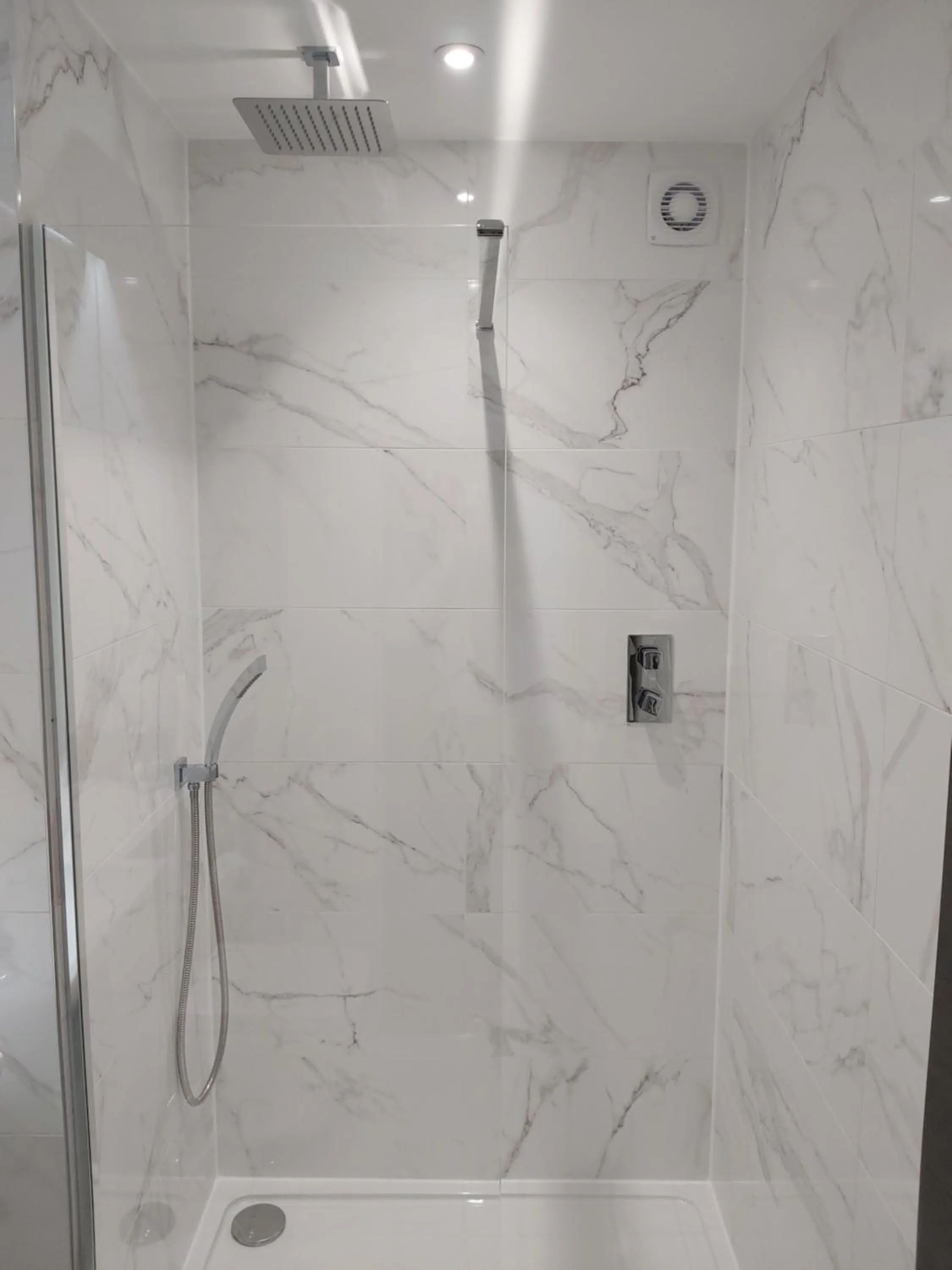 Bathroom in Dean Park Hotel