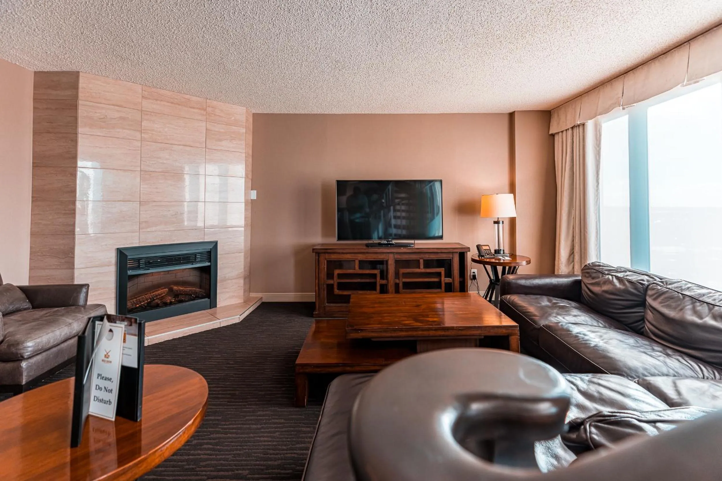 Living room in Red Deer Resort & Casino