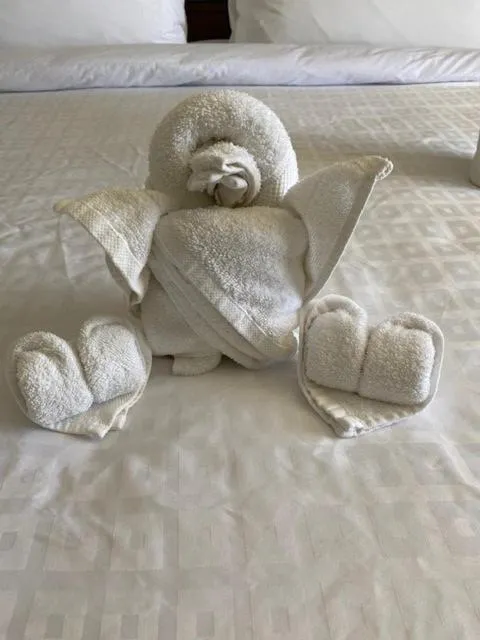 towels, Bed in Red Deer Resort & Casino