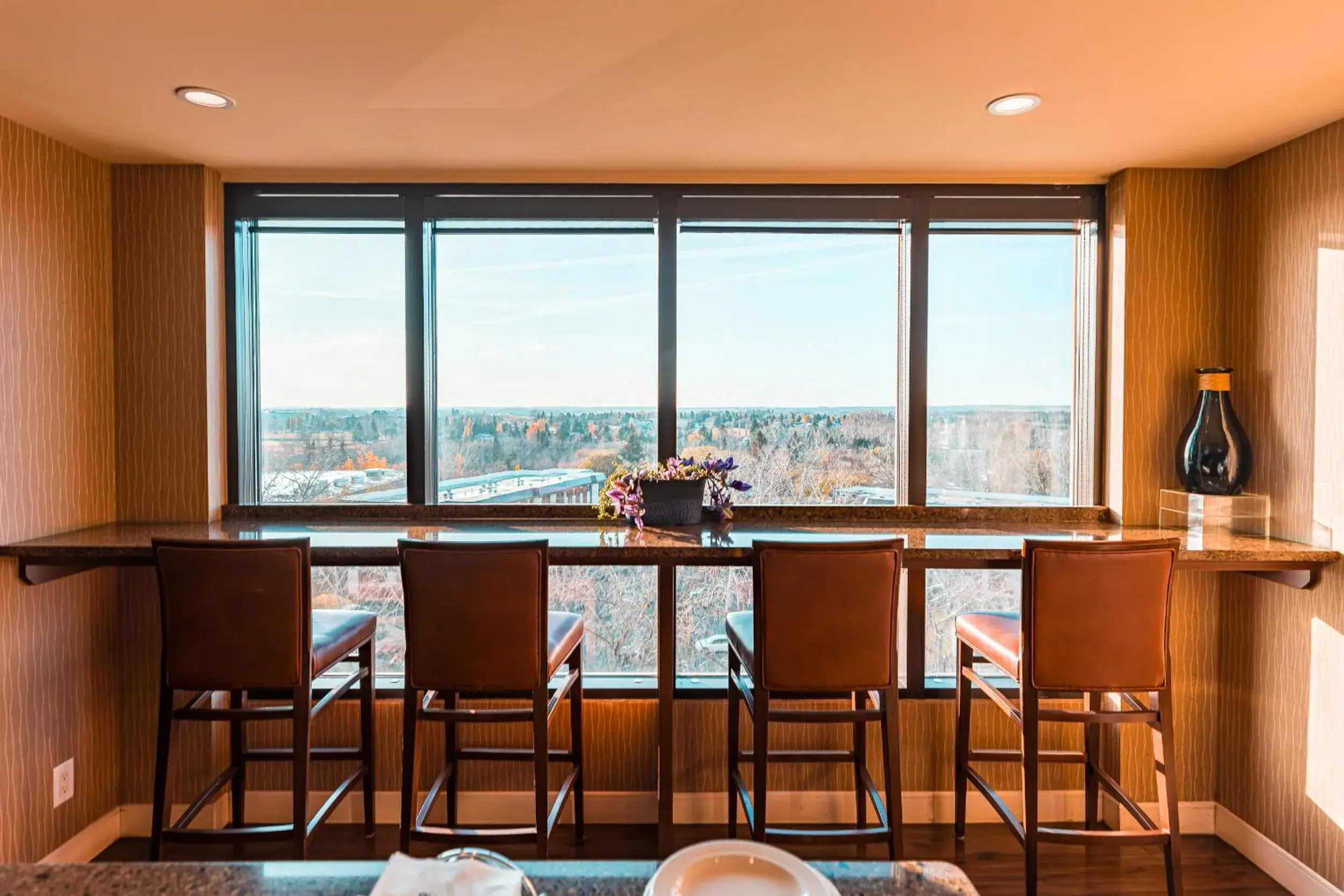 Lounge or bar in Red Deer Resort & Casino Lounge or bar in Red Deer Resort & Casino