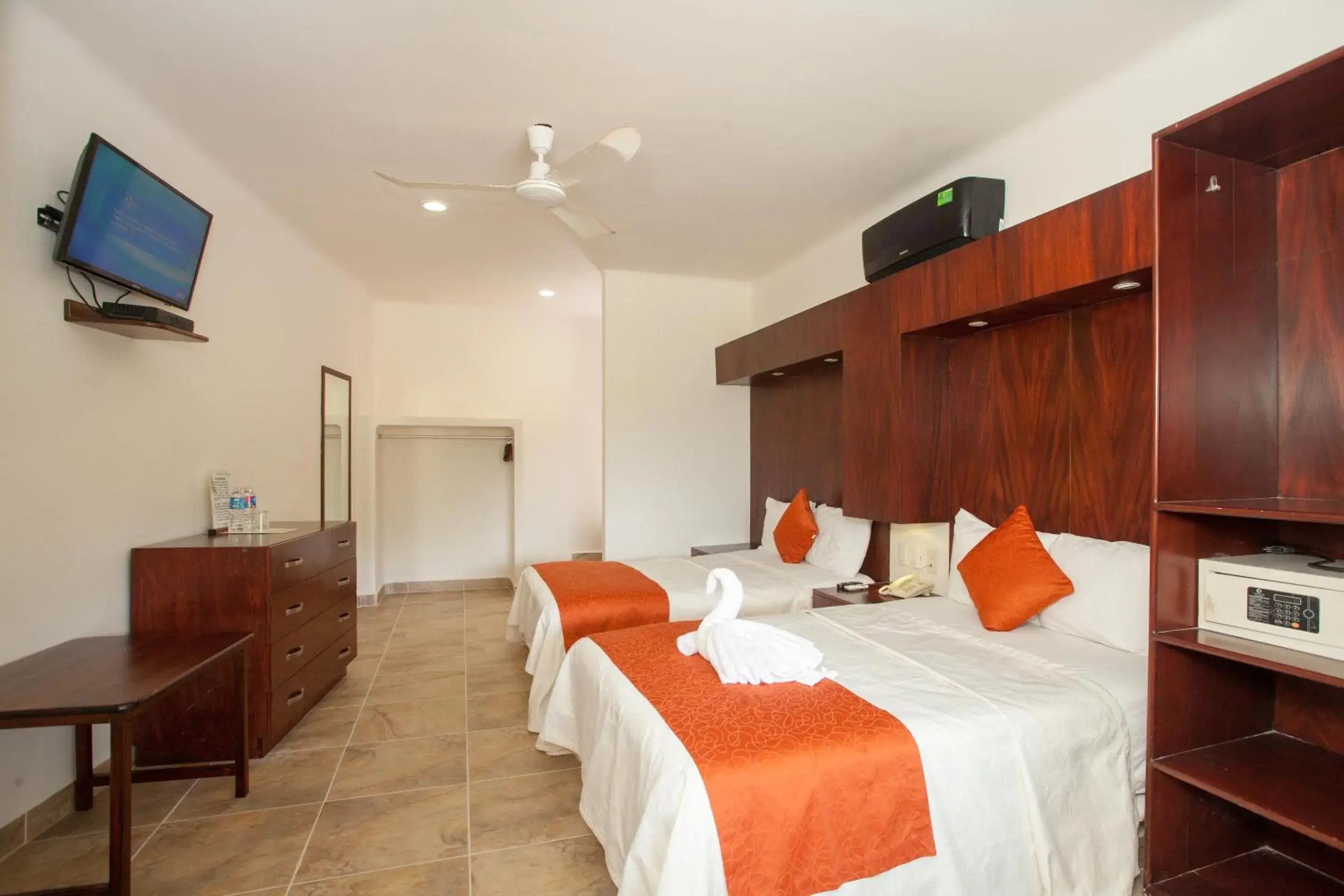 Photo of the whole room, Bed in Princess Mayev Photo of the whole room, Bed in Princess Mayev