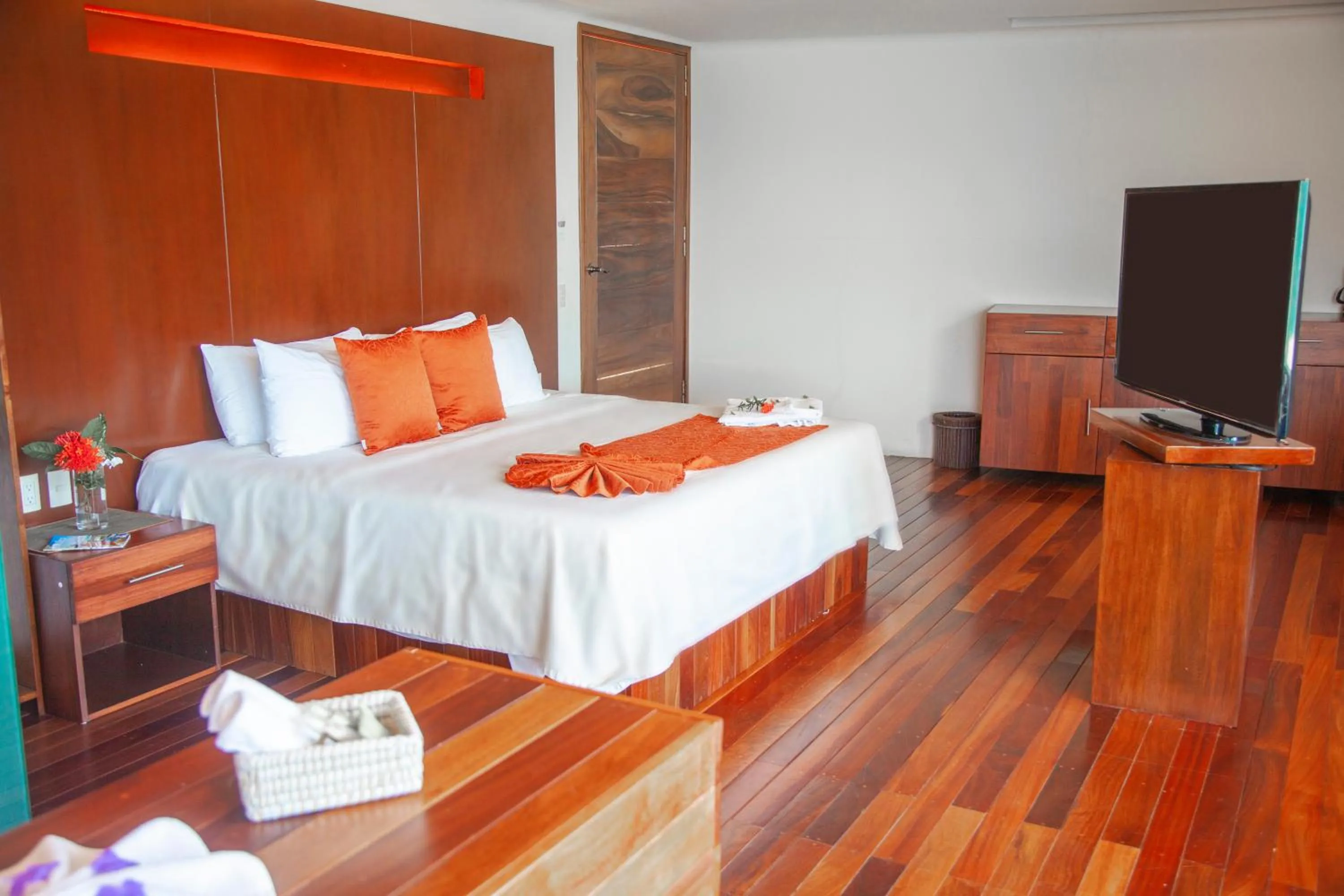 Photo of the whole room, Bed in Princess Mayev