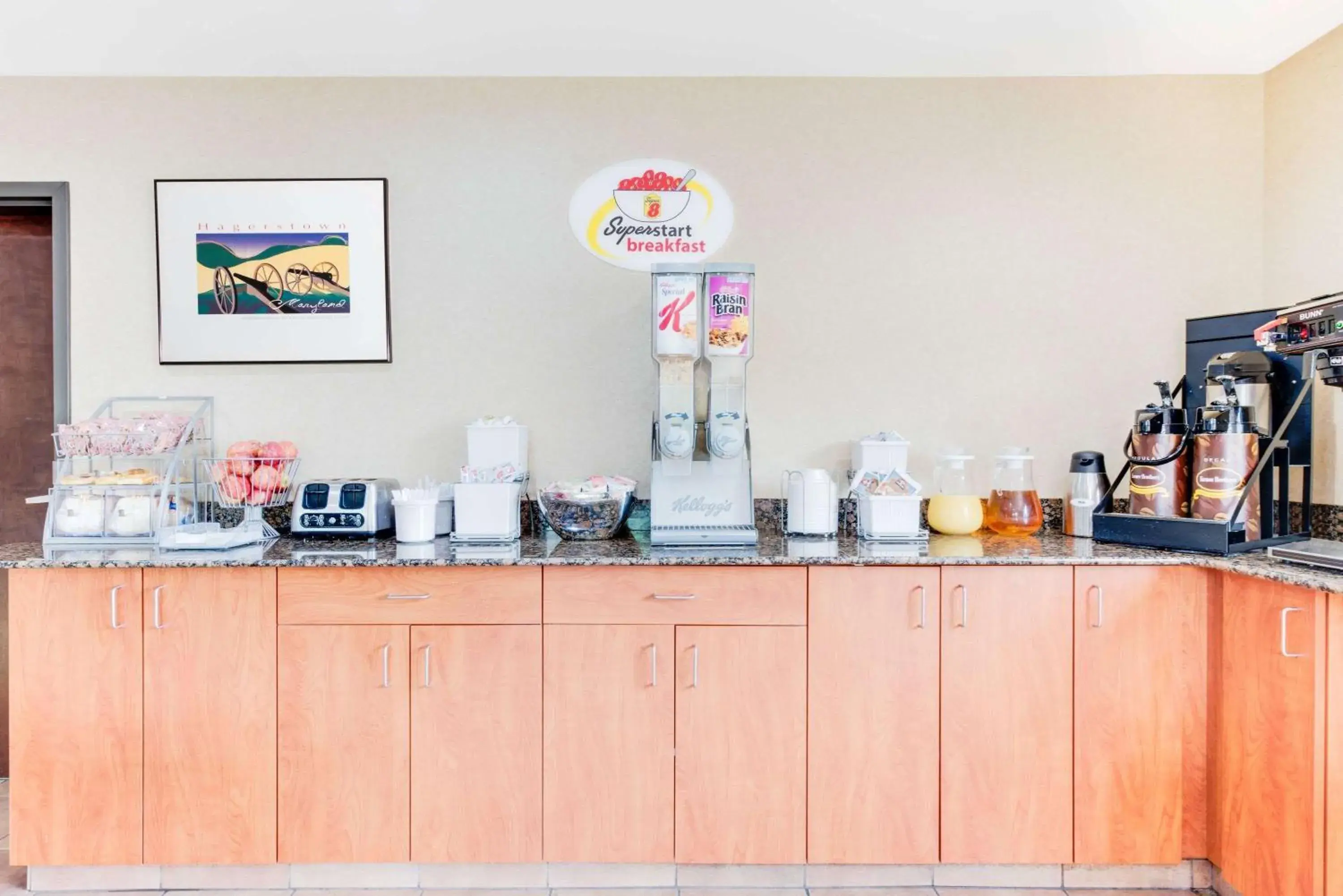 Restaurant/places to eat in Super 8 by Wyndham Hagerstown I-70 Restaurant/places to eat in Super 8 by Wyndham Hagerstown I-70