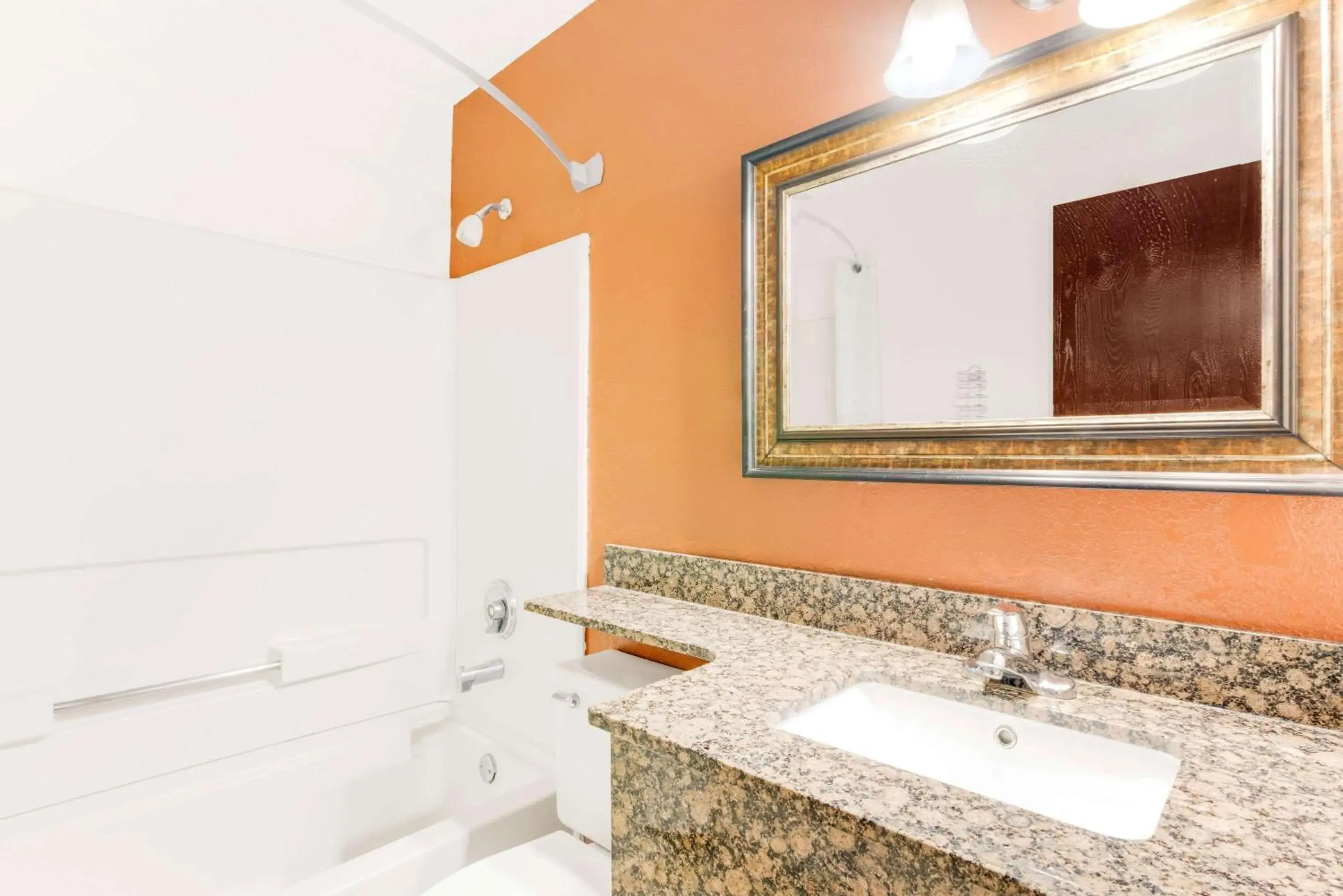 Standard Twin Room - Smoking in Super 8 by Wyndham Hagerstown I-70 Standard Twin Room - Smoking in Super 8 by Wyndham Hagerstown I-70