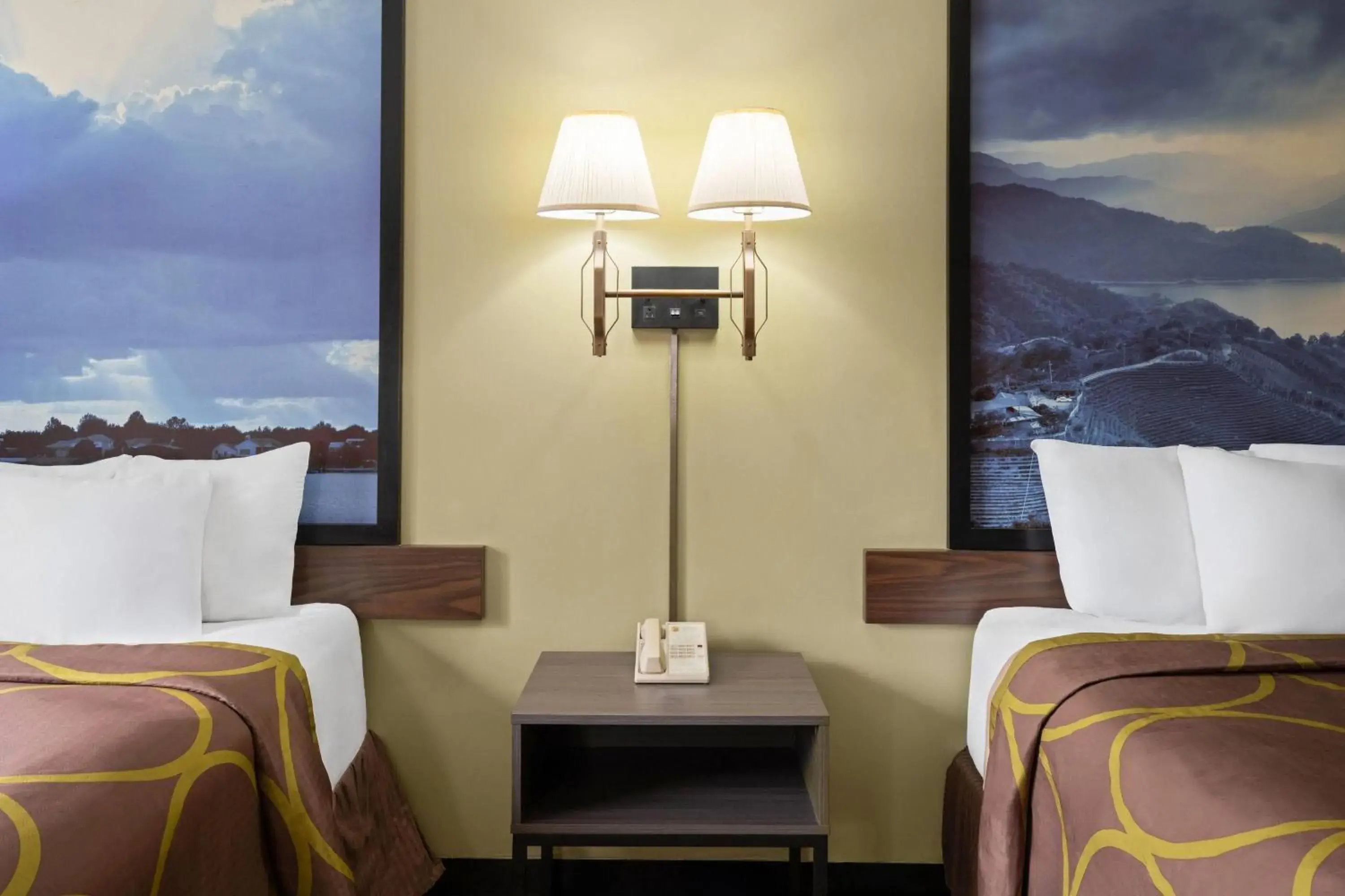 Photo of the whole room, Bed in Super 8 by Wyndham Hagerstown I-70 Photo of the whole room, Bed in Super 8 by Wyndham Hagerstown I-70