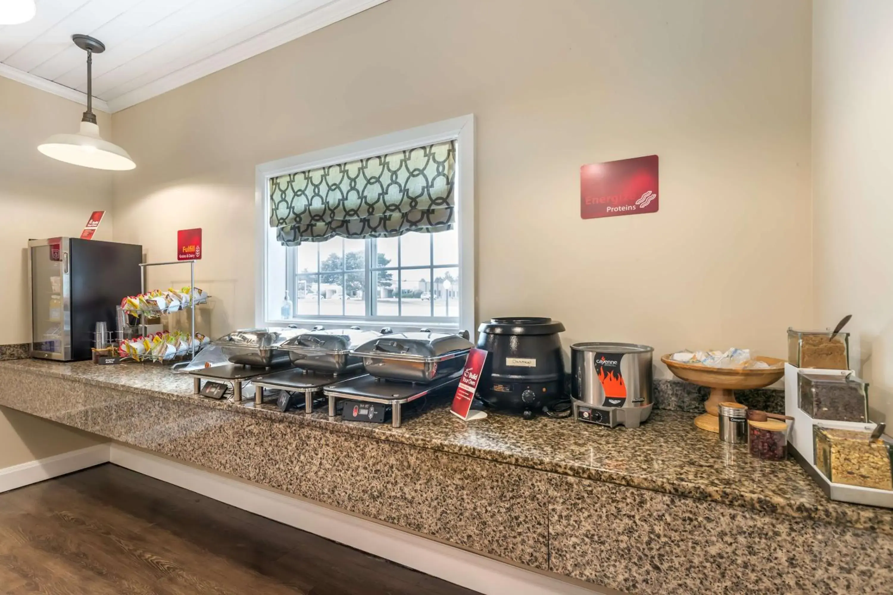 Breakfast in Best Western Plus University Park Inn & Suites Breakfast in Best Western Plus University Park Inn & Suites
