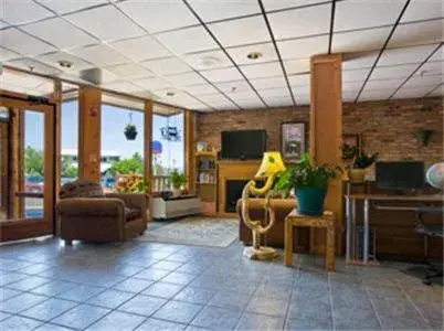 Lobby or reception in Howard Johnson by Wyndham Helena Lobby or reception in Howard Johnson by Wyndham Helena