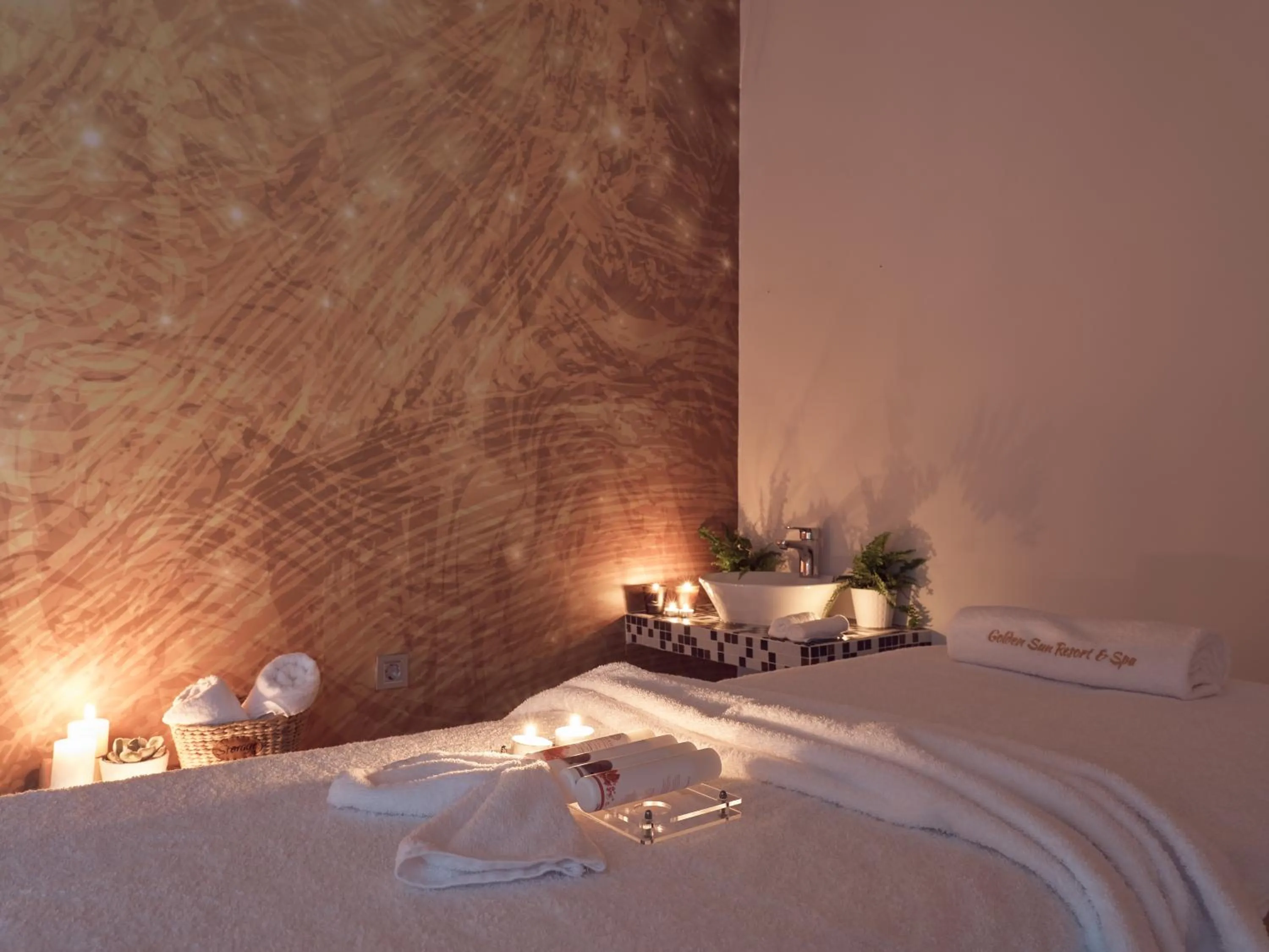 Massage, Bed in Golden Sun Resort - Adults Only