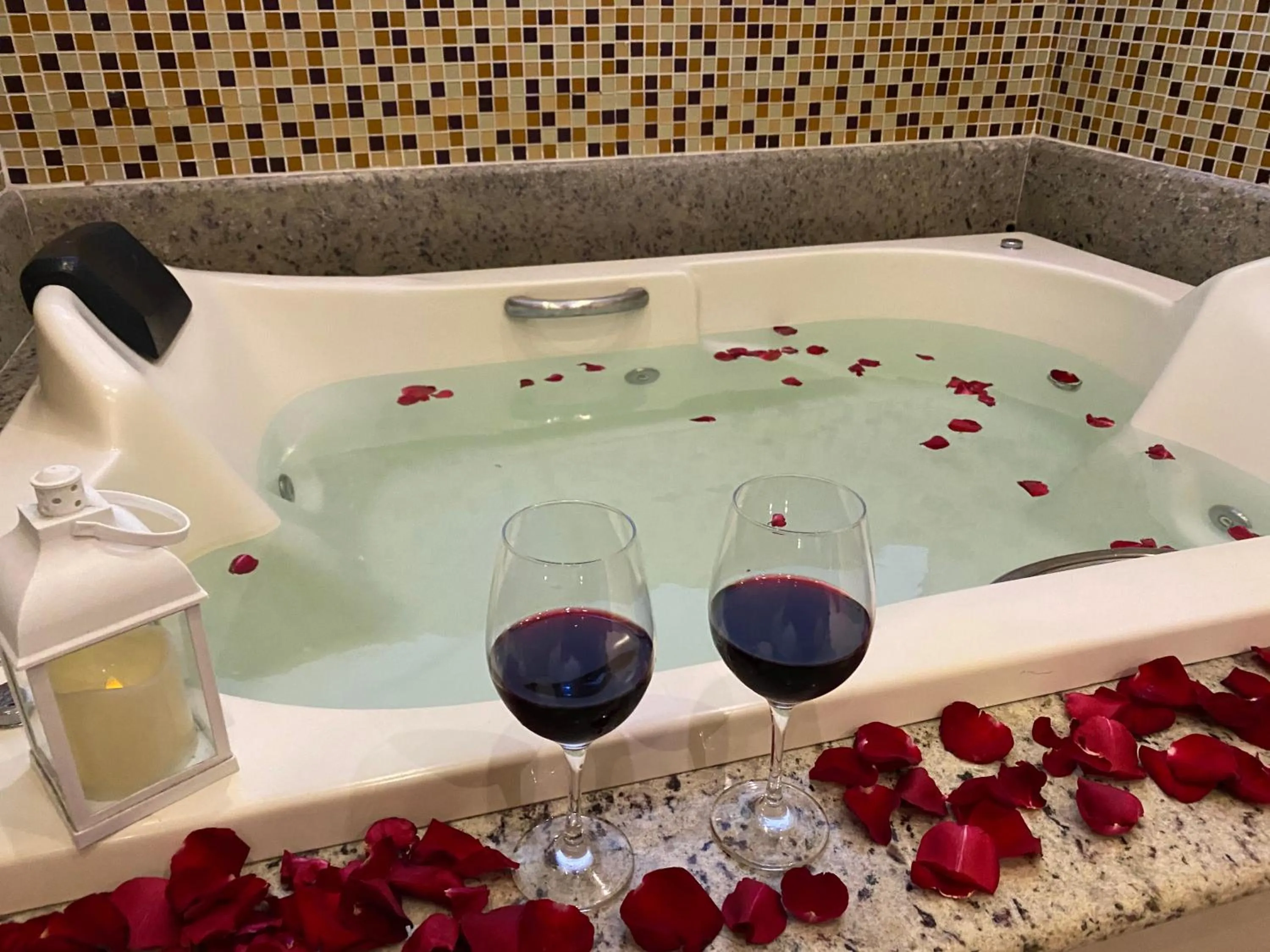 Hot Tub in Princesa Isabel Pousada e Hotel – Dom Pedro