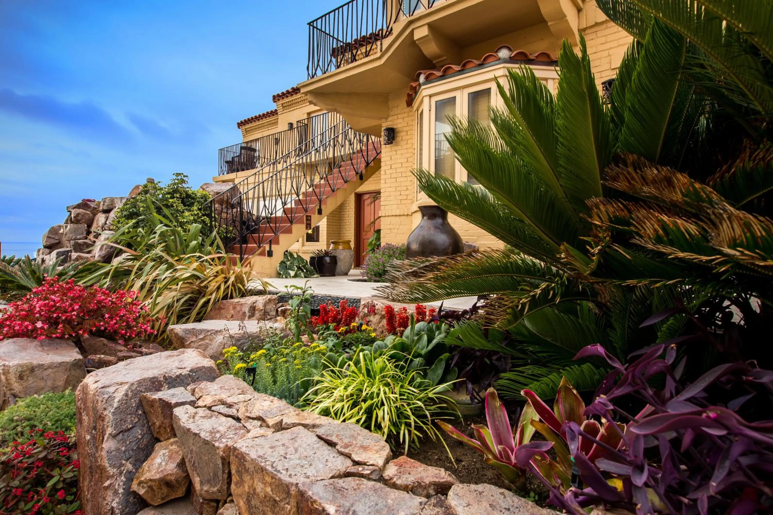 Property building in Pantai Inn