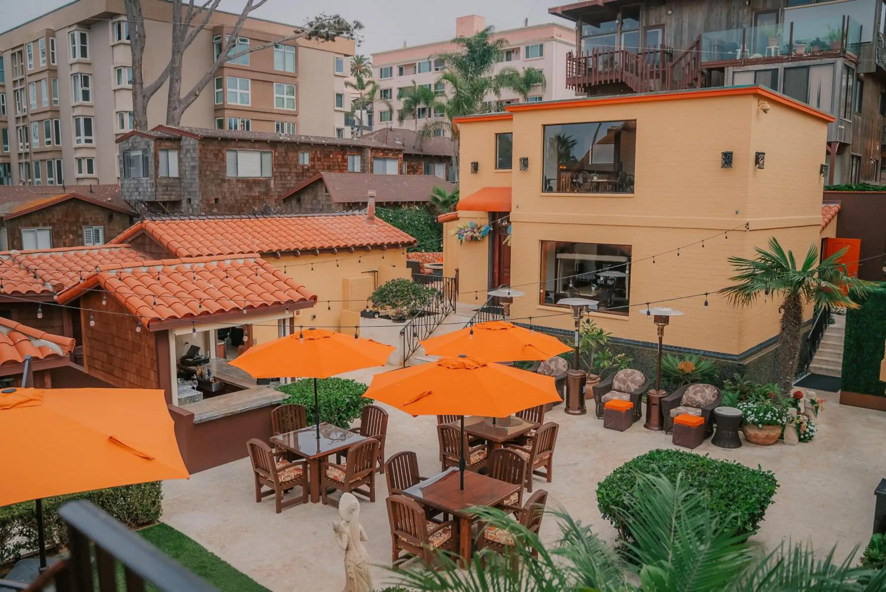 Lounge or bar in Pantai Inn Lounge or bar in Pantai Inn