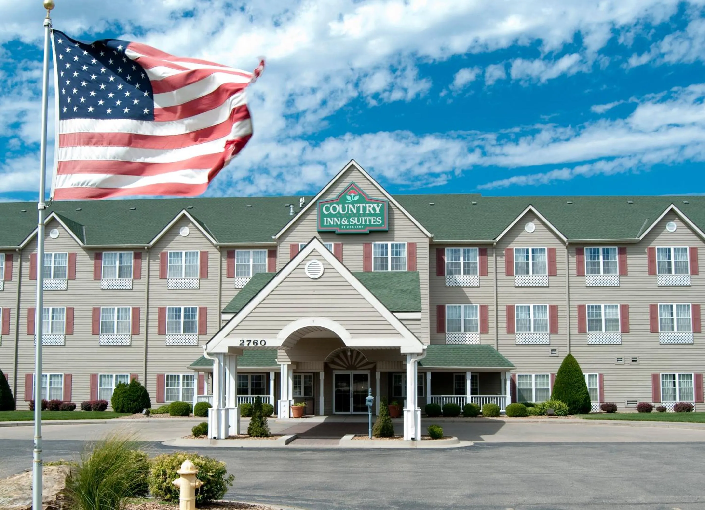 Property building in Country Inn & Suites by Radisson, Salina, KS