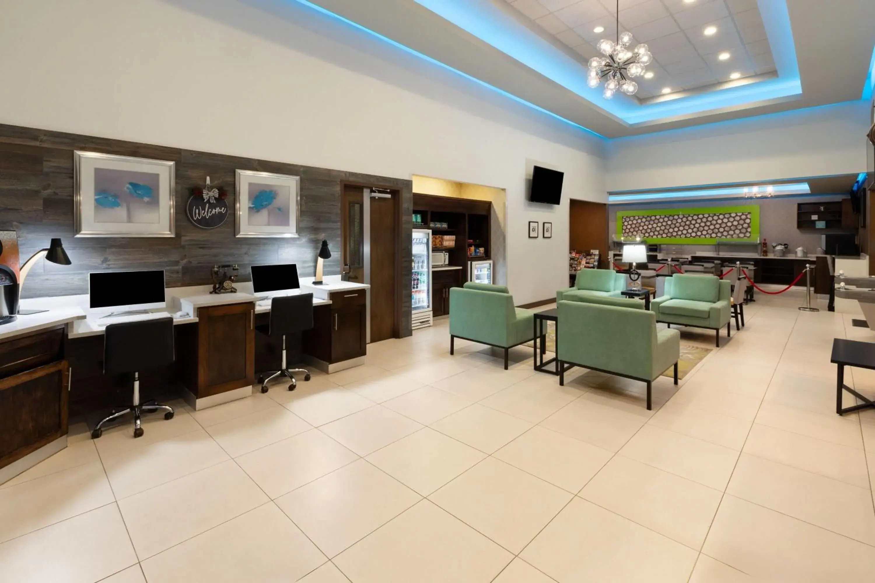 Lobby or reception in Ramada by Wyndham El Paso Lobby or reception in Ramada by Wyndham El Paso