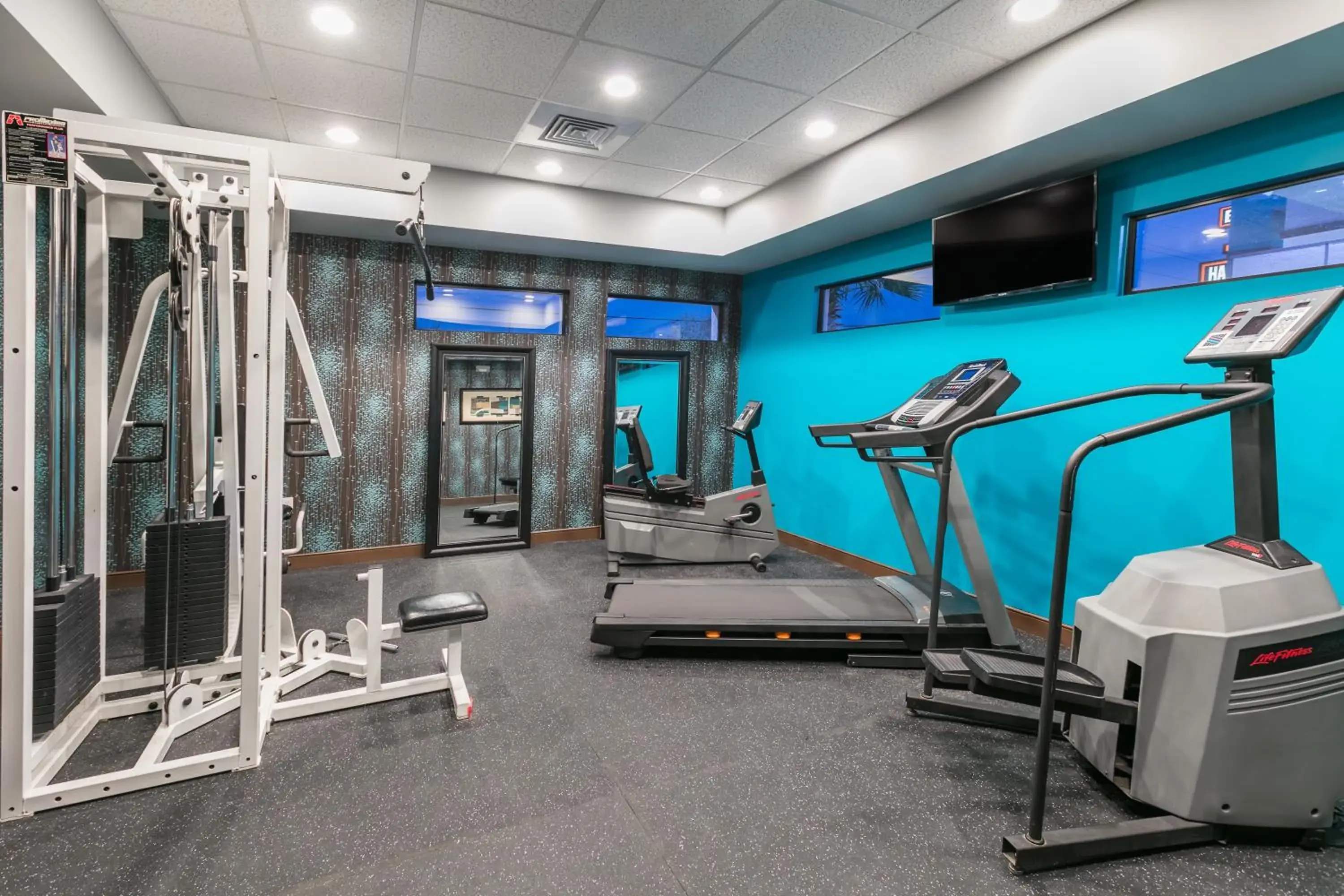 Fitness centre/facilities in Ramada by Wyndham El Paso Fitness centre/facilities in Ramada by Wyndham El Paso