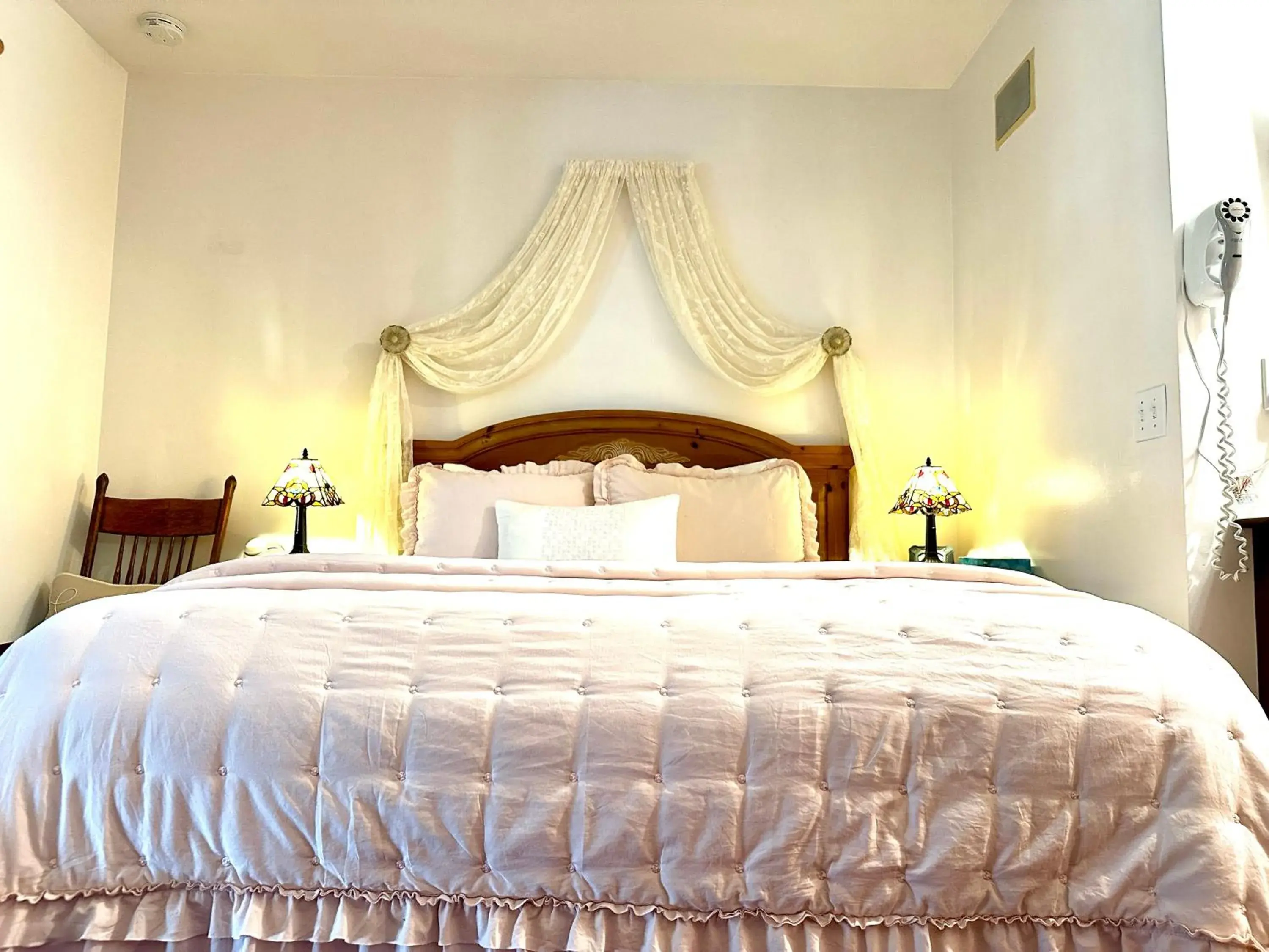 Bedroom, Bed in Bath Street Inn Bedroom, Bed in Bath Street Inn