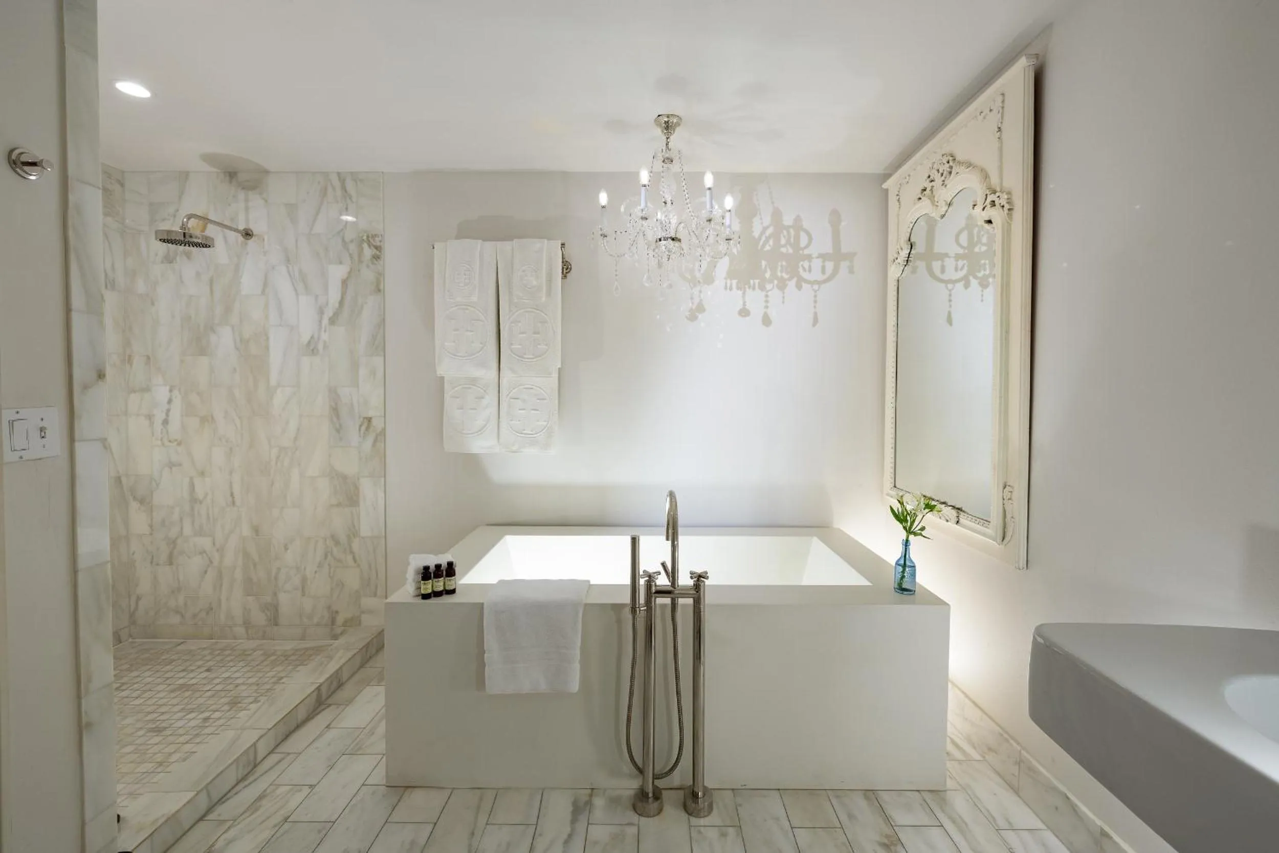 Bath in International House Hotel