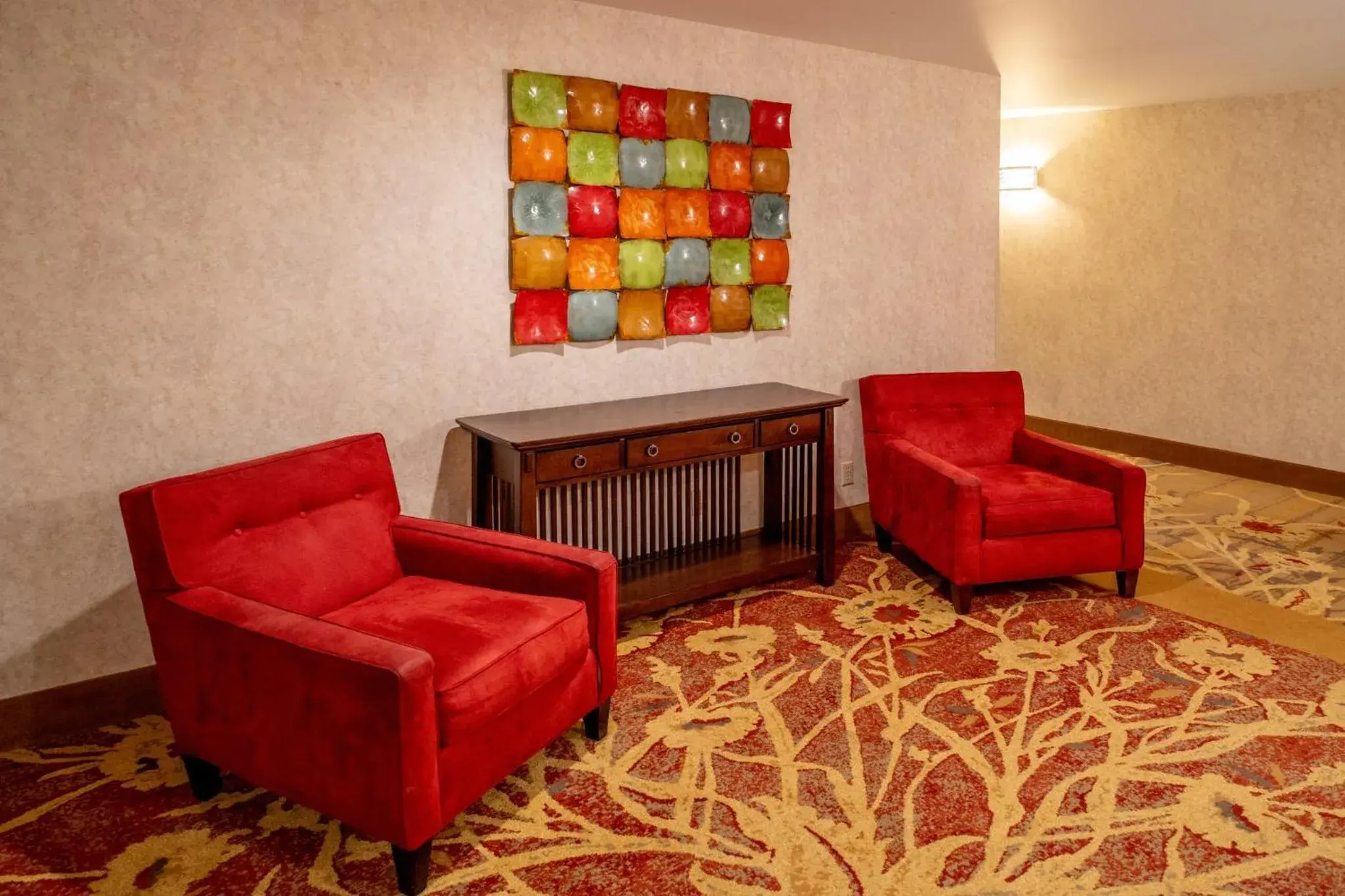 Property building in Holiday Inn Express and Suites Hazard by IHG Property building in Holiday Inn Express and Suites Hazard by IHG