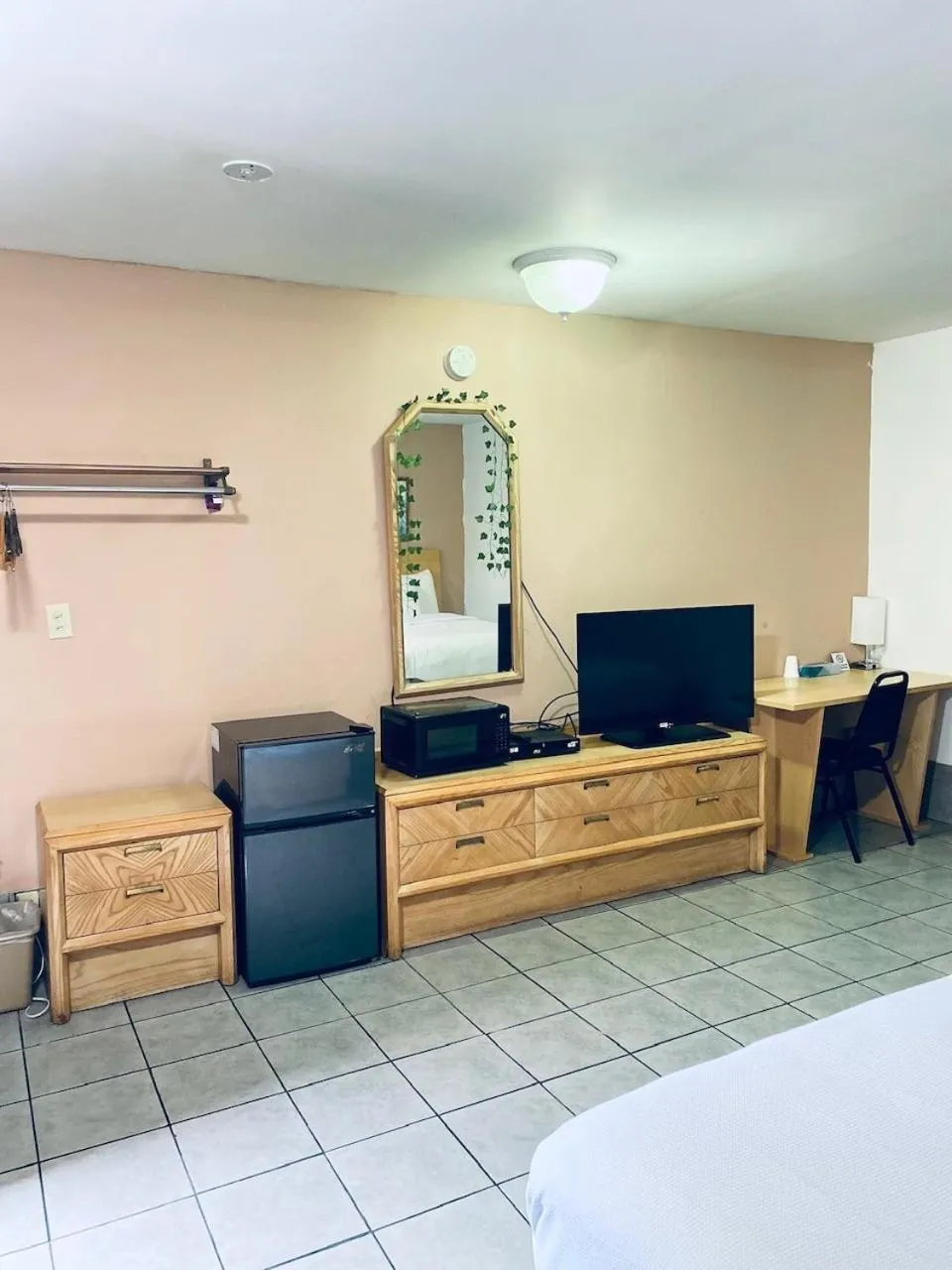 TV and multimedia, Bed in The Tides Motor Inn