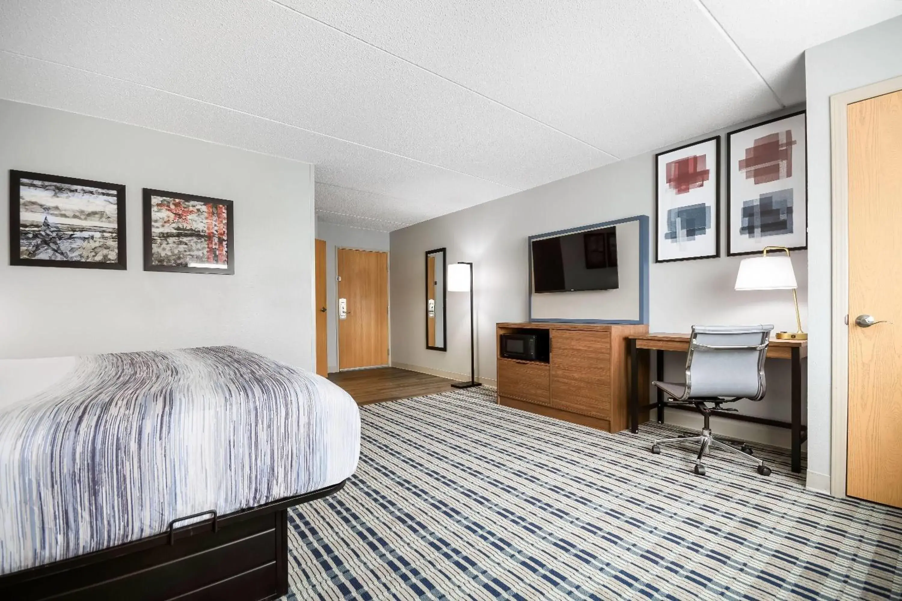 King Room - Mobility Access/Non-Smoking in AmericInn by Wyndham Wausau King Room - Mobility Access/Non-Smoking in AmericInn by Wyndham Wausau