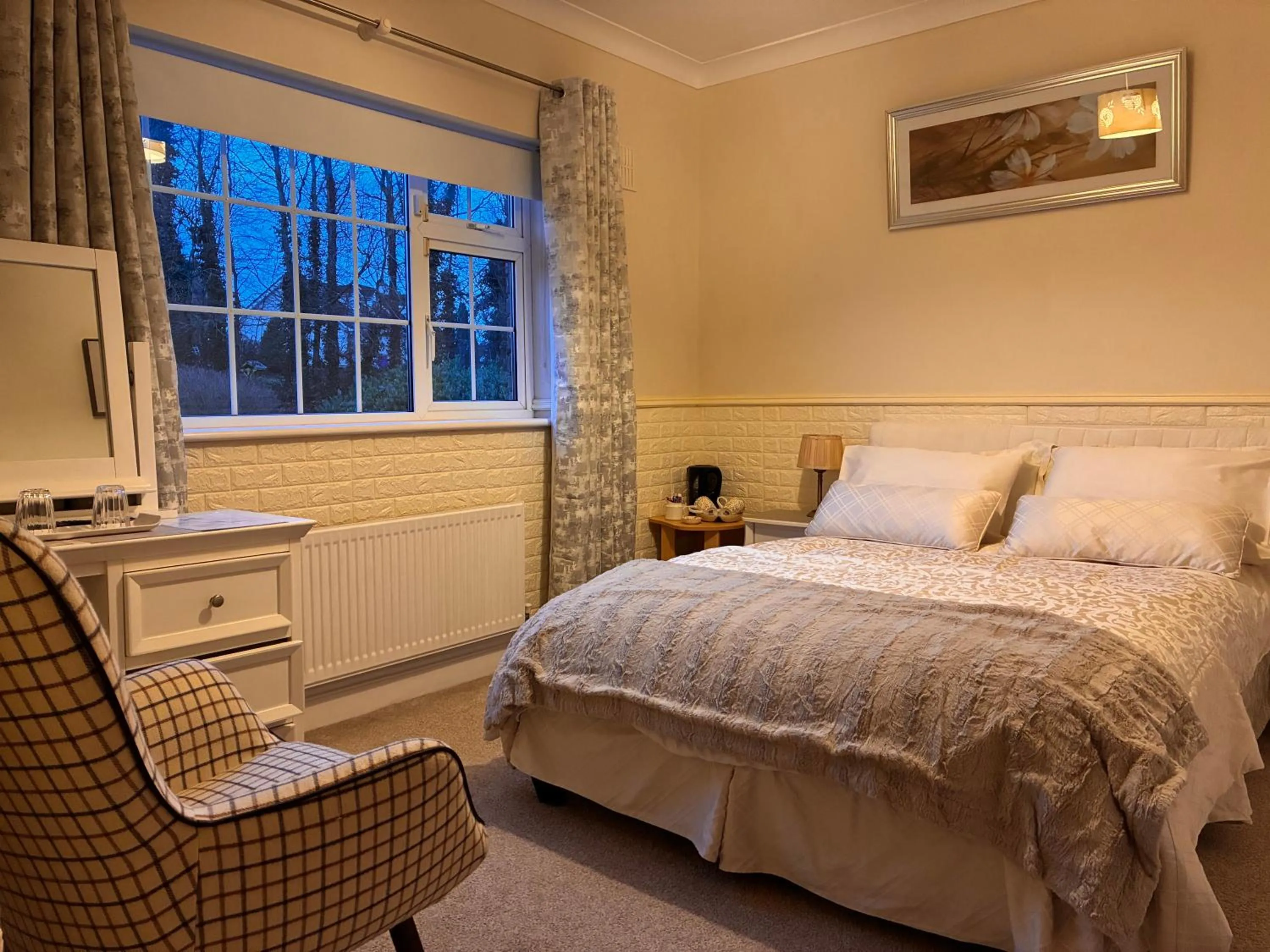 Bed in Inglewood Lodge B&B