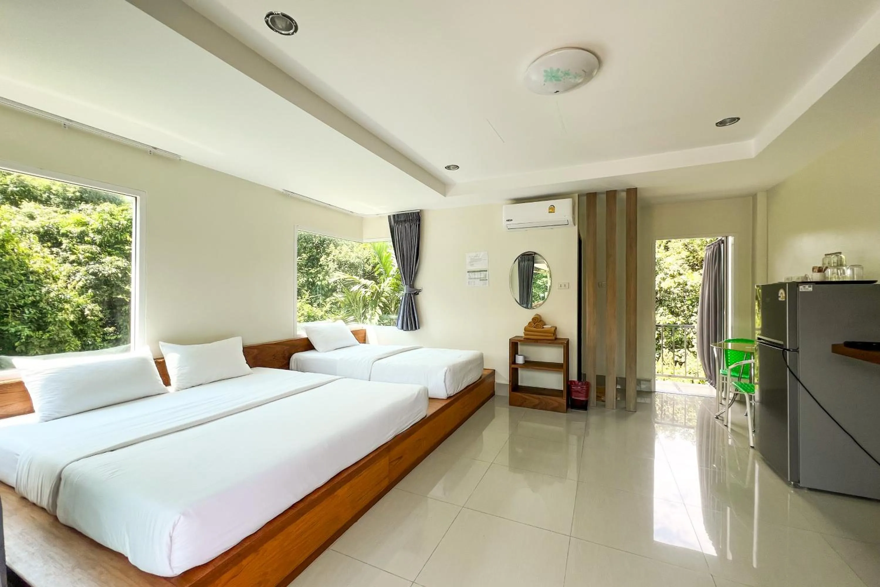 Bed in Tachang Airport Hotel