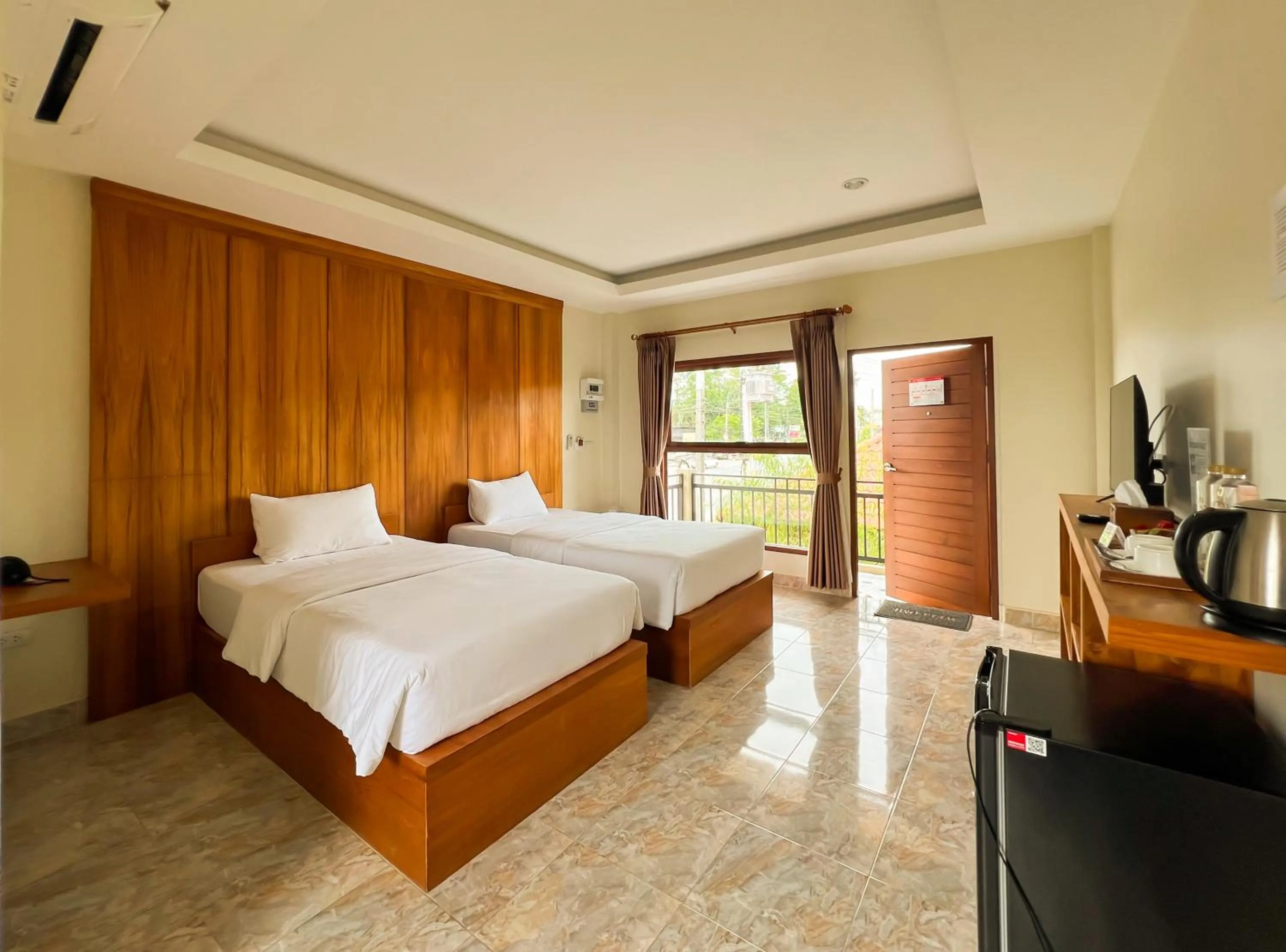 Bed in Tachang Airport Hotel