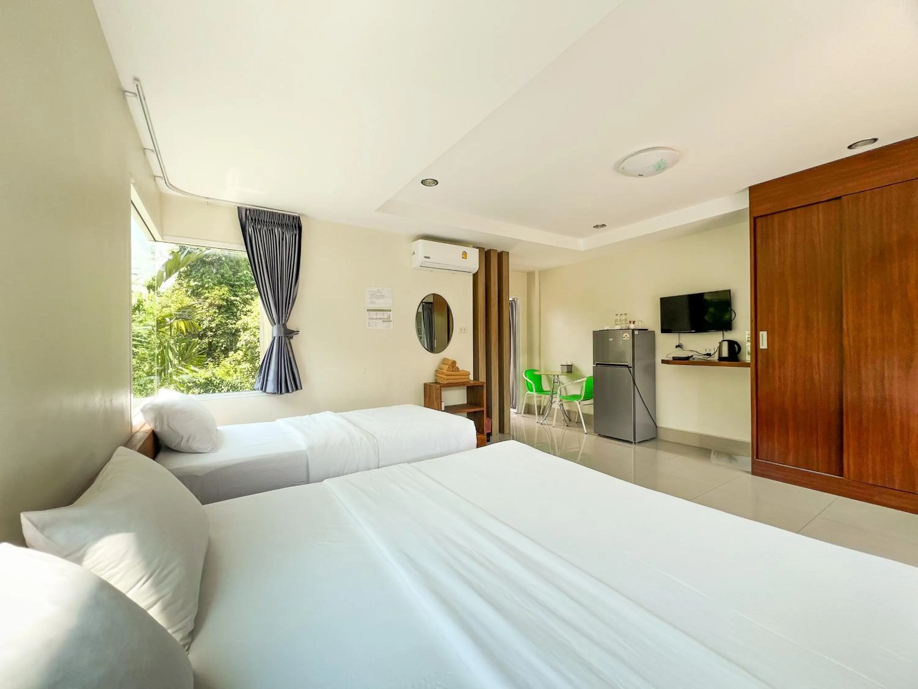 Bed in Tachang Airport Hotel