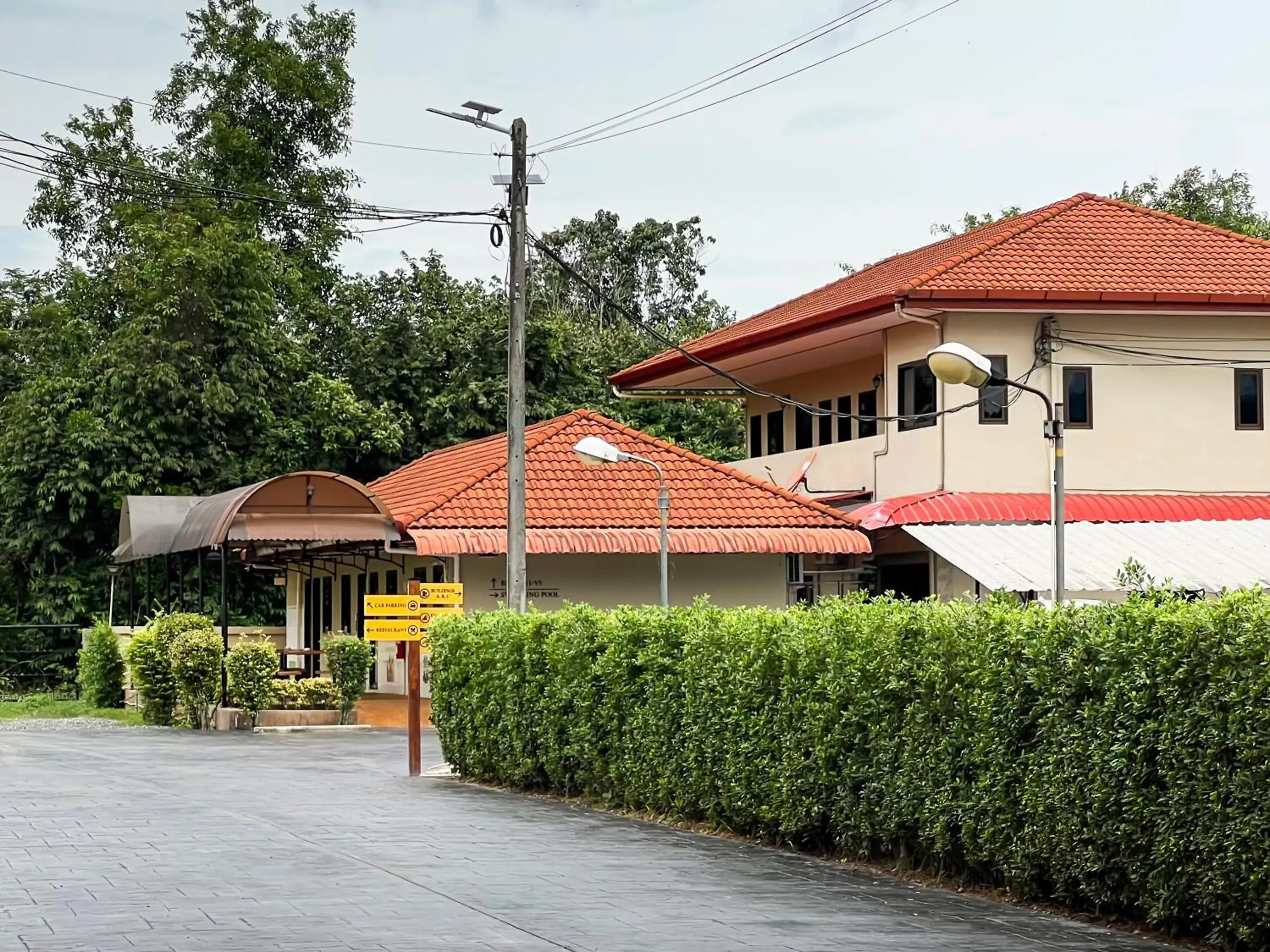 Property building in Tachang Airport Hotel Property building in Tachang Airport Hotel