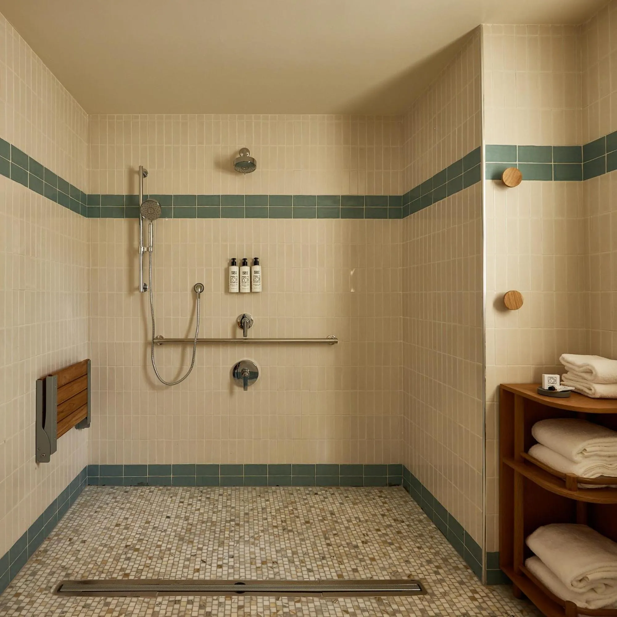 Shower in Beachside on Nantucket