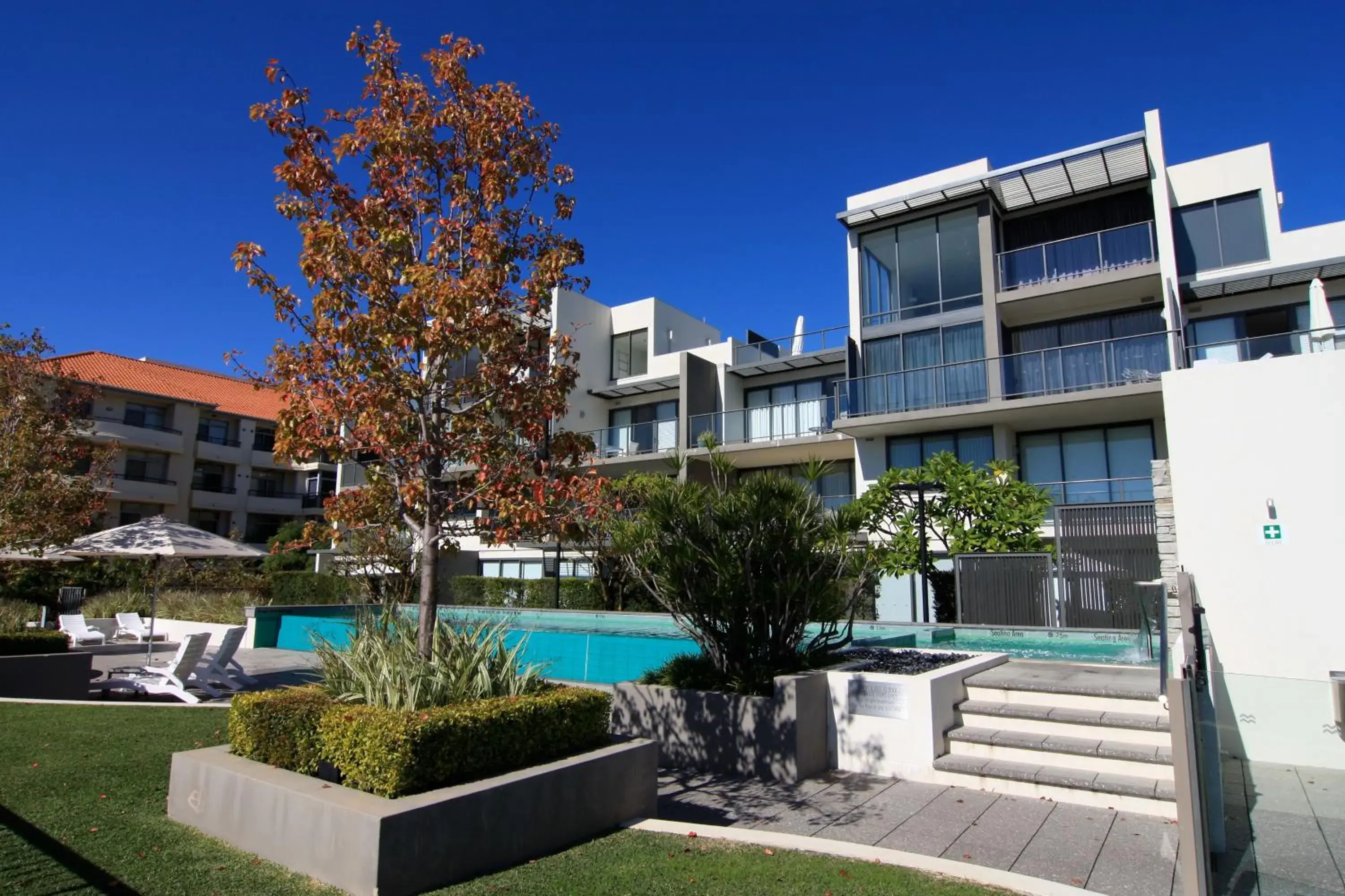 Facade/entrance in East Perth Suites Hotel Facade/entrance in East Perth Suites Hotel