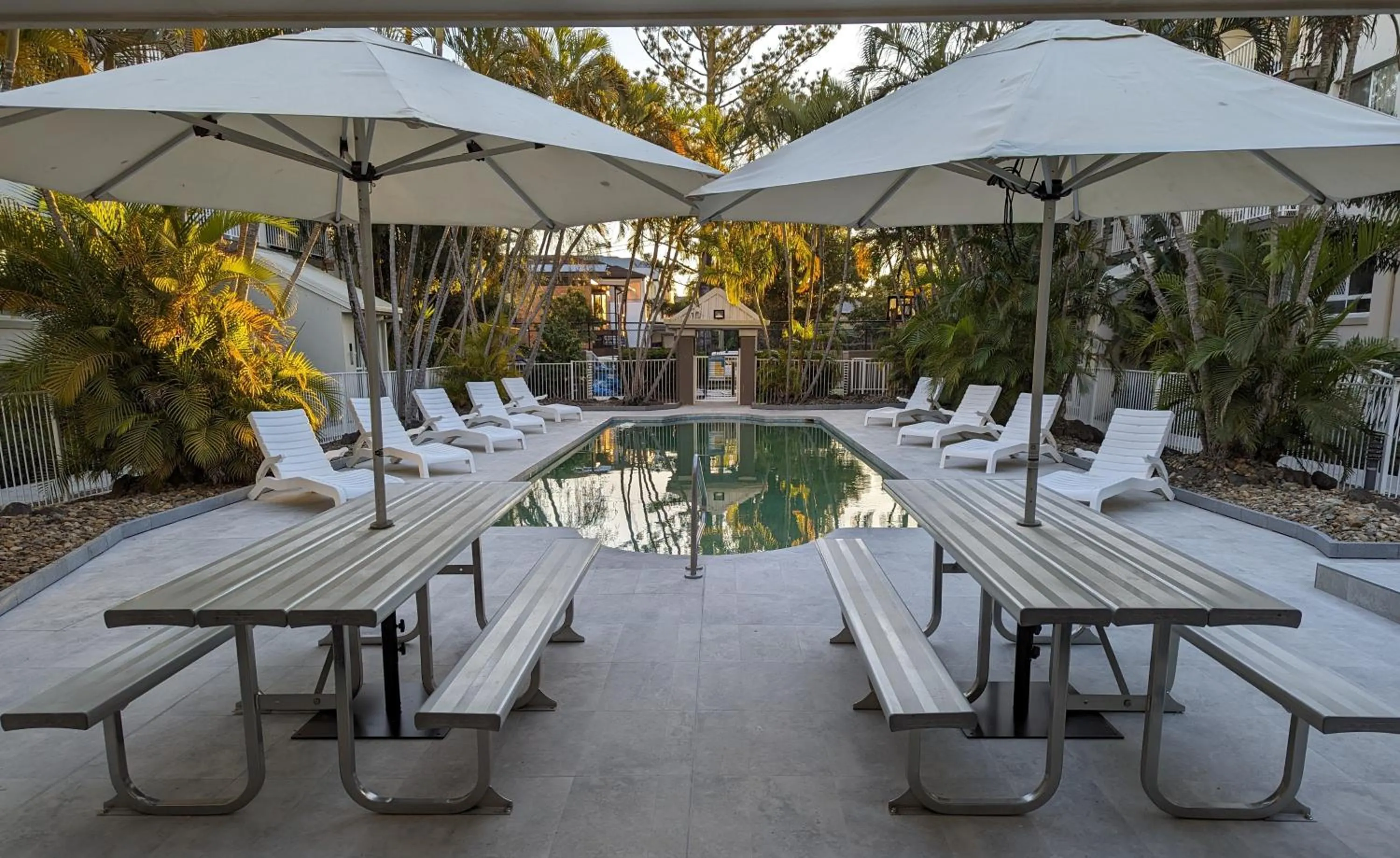 Swimming pool in Bay Lodge Apartments
