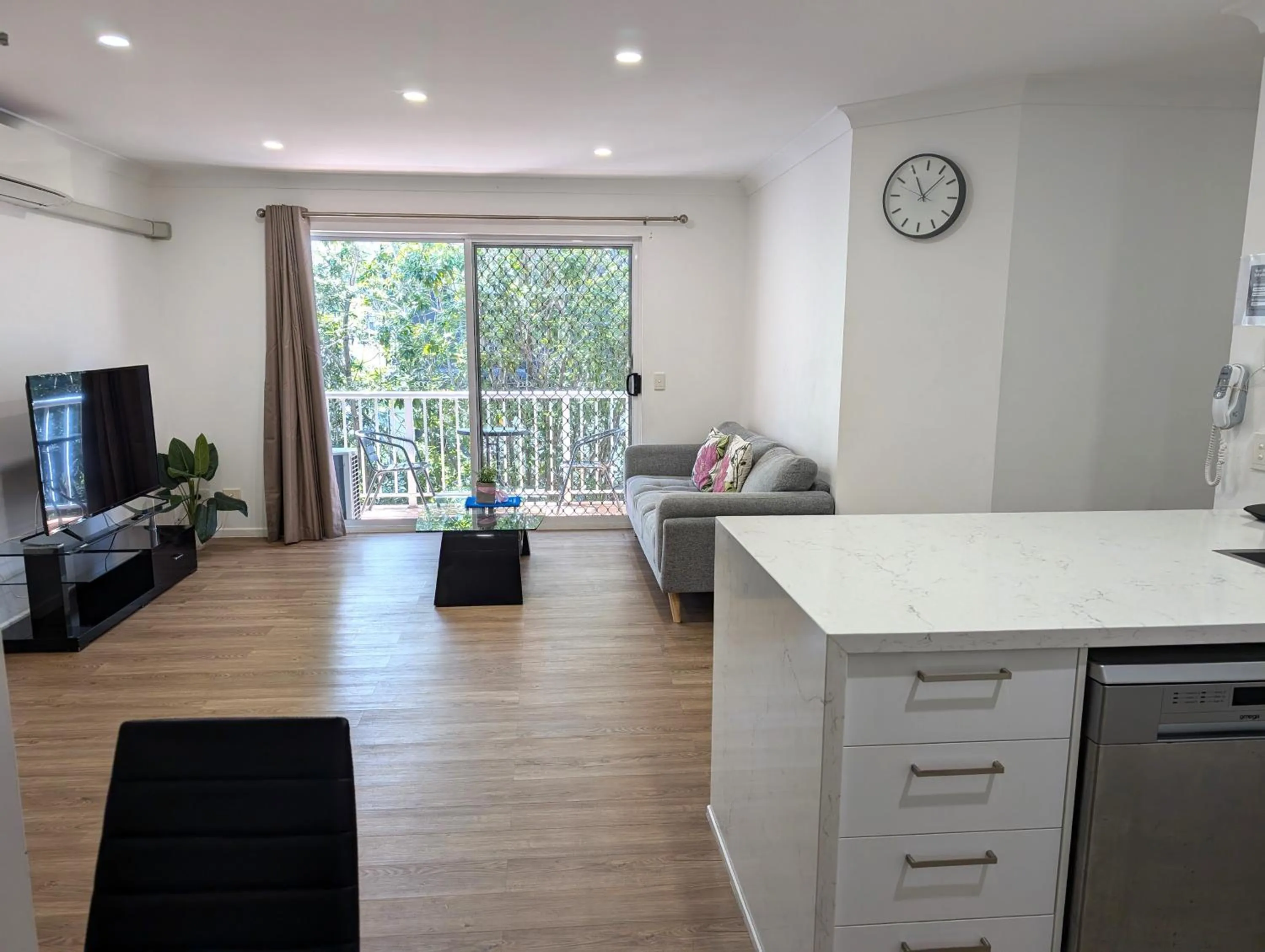 Bay Lodge Apartments