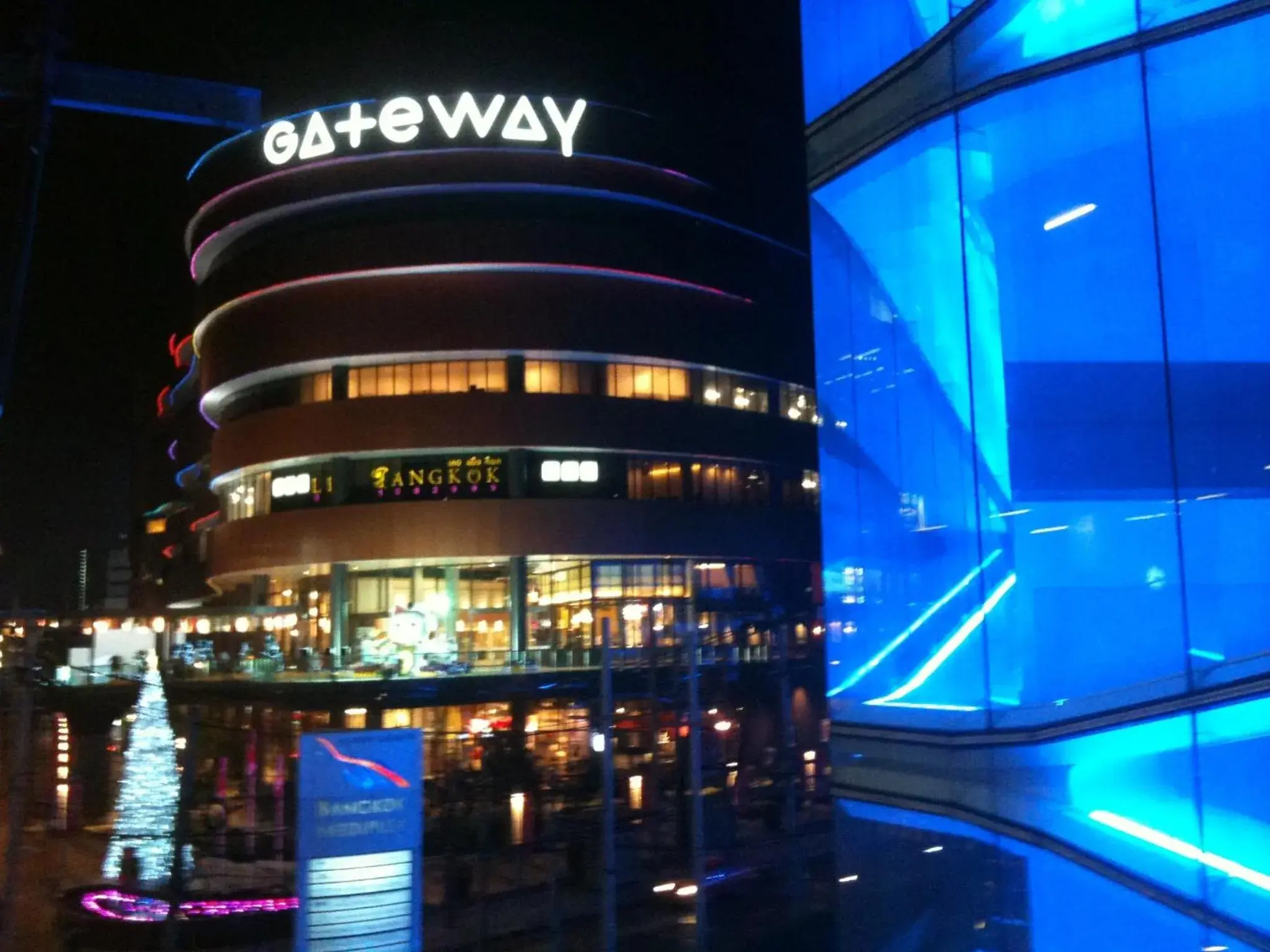 Property building in Lodge 61 Hotel Property building in Lodge 61 Hotel