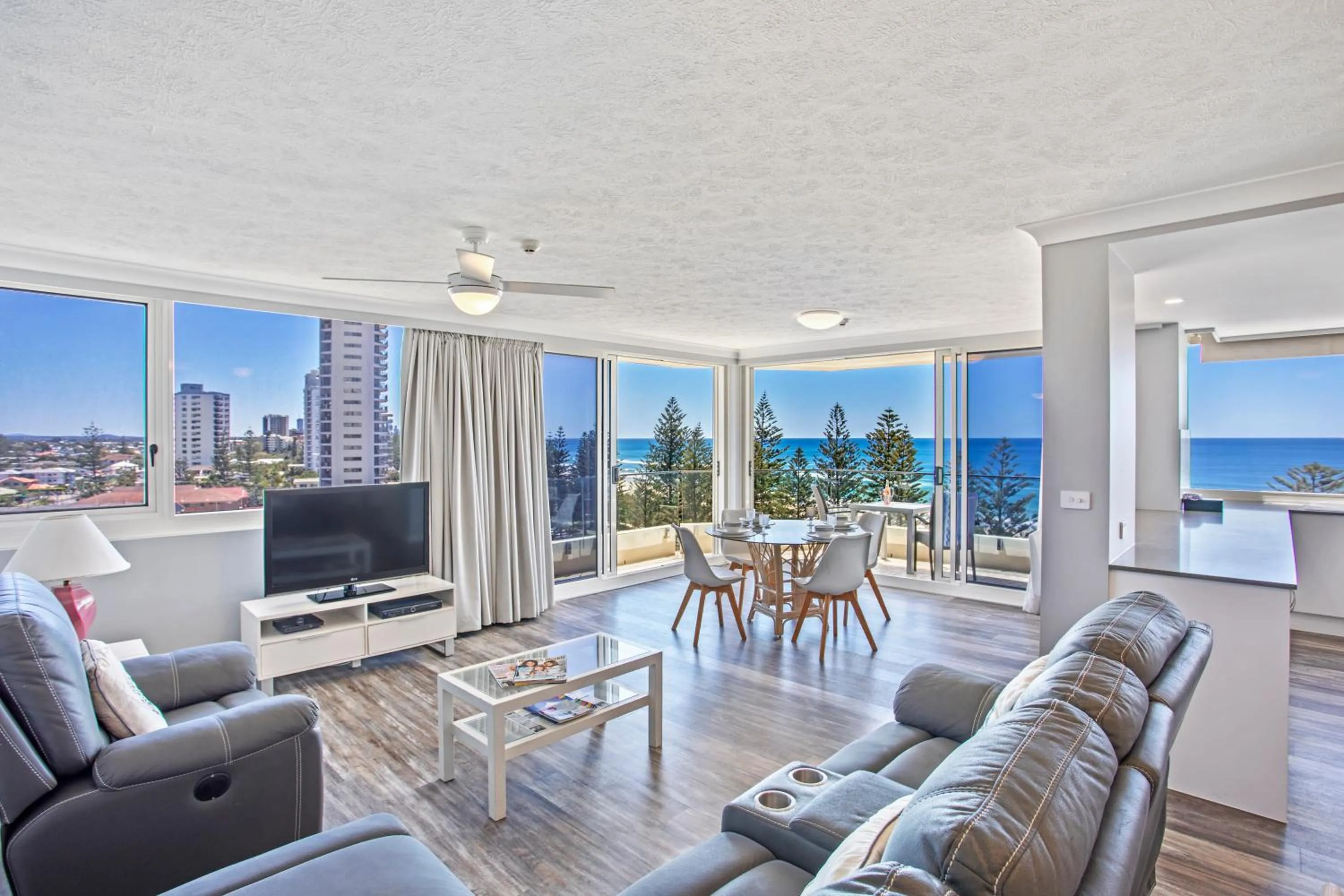 Southern Cross Beachfront Holiday Apartments