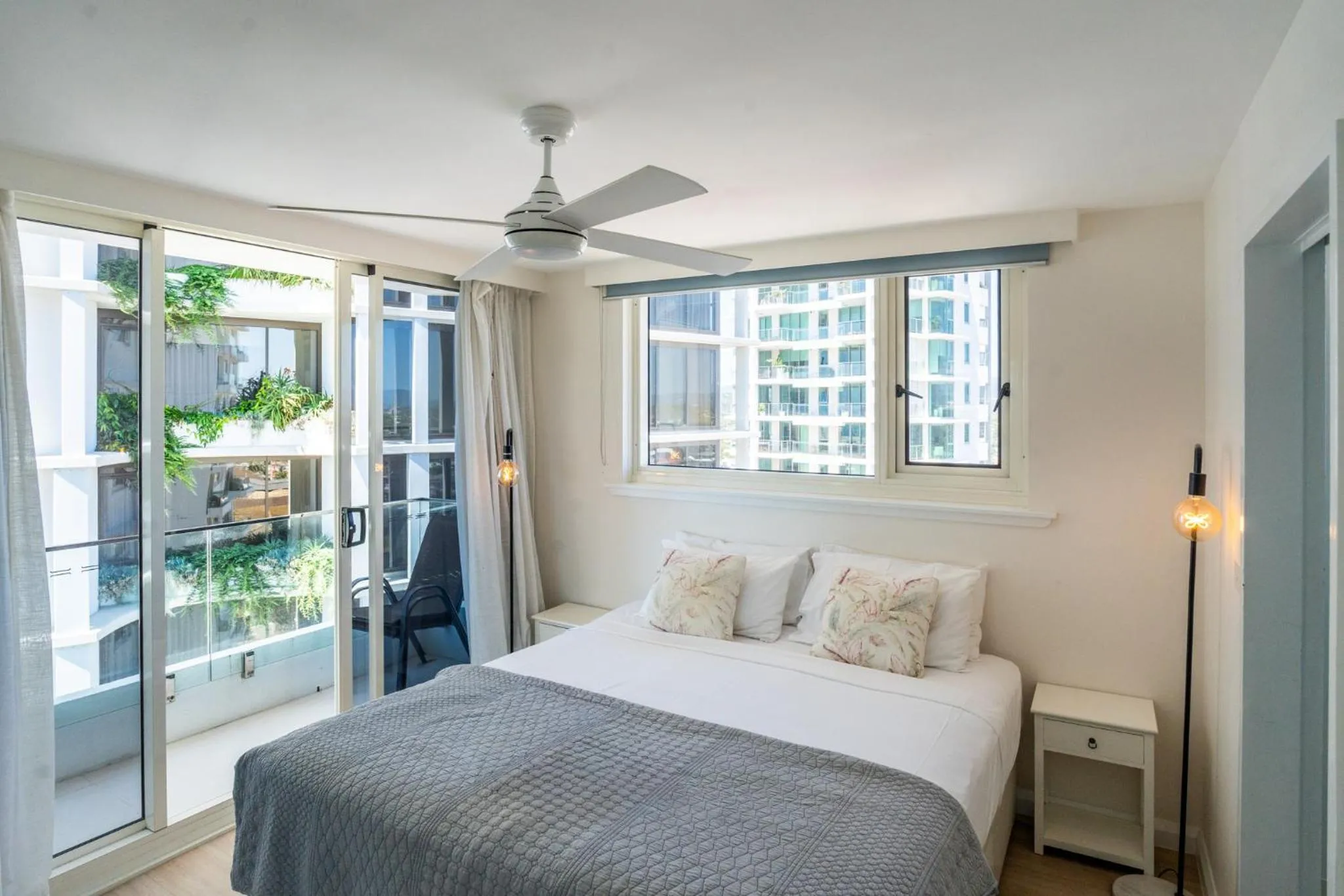 Bed in Southern Cross Beachfront Holiday Apartments