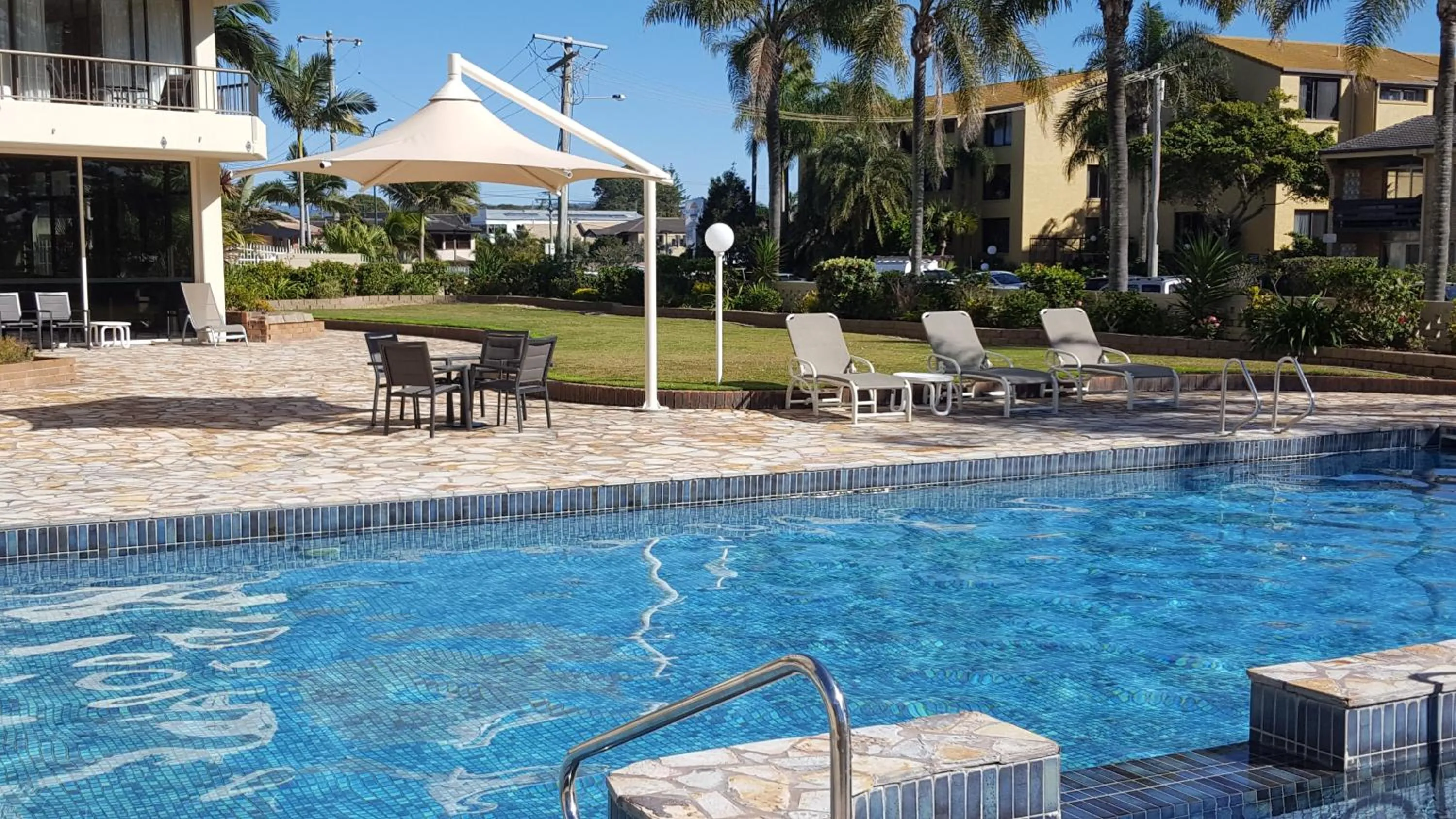 Swimming pool in Southern Cross Beachfront Holiday Apartments